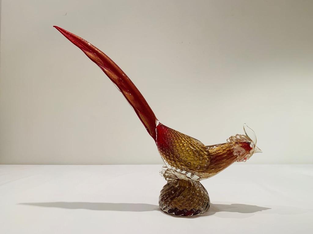 Other Archimede Seguso 'rubino' Murano glass with bubbles and gold 1950 cock. For Sale