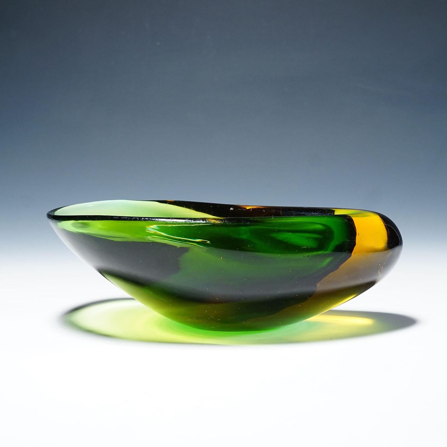 Bol Sommerso Valva vert et jaune Archimede Seguso Bon état - En vente à Berghuelen, DE