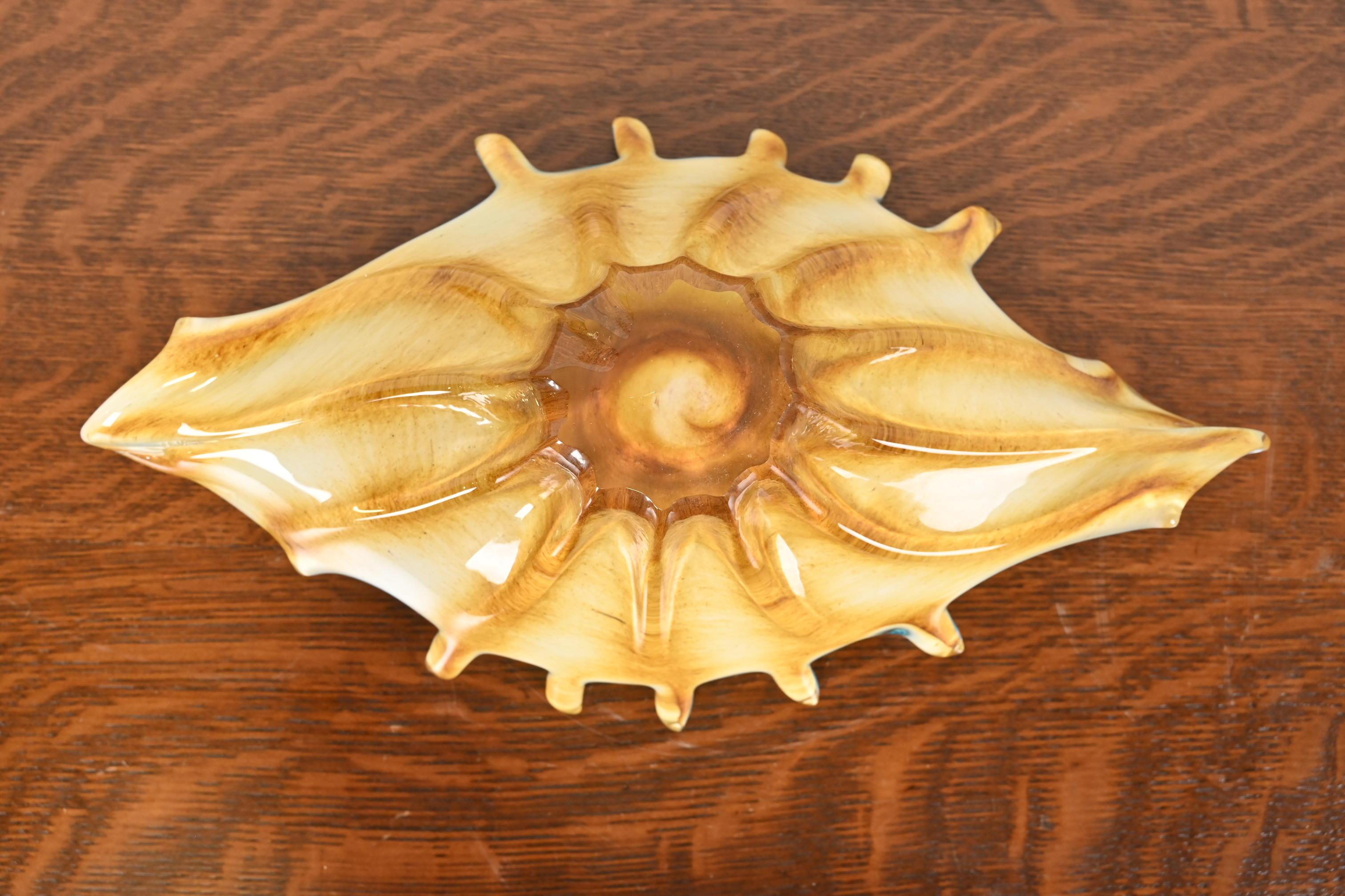Archimede Seguso Style Italian Murano Glass Scalloped Edge Centerpiece Bowl For Sale 3