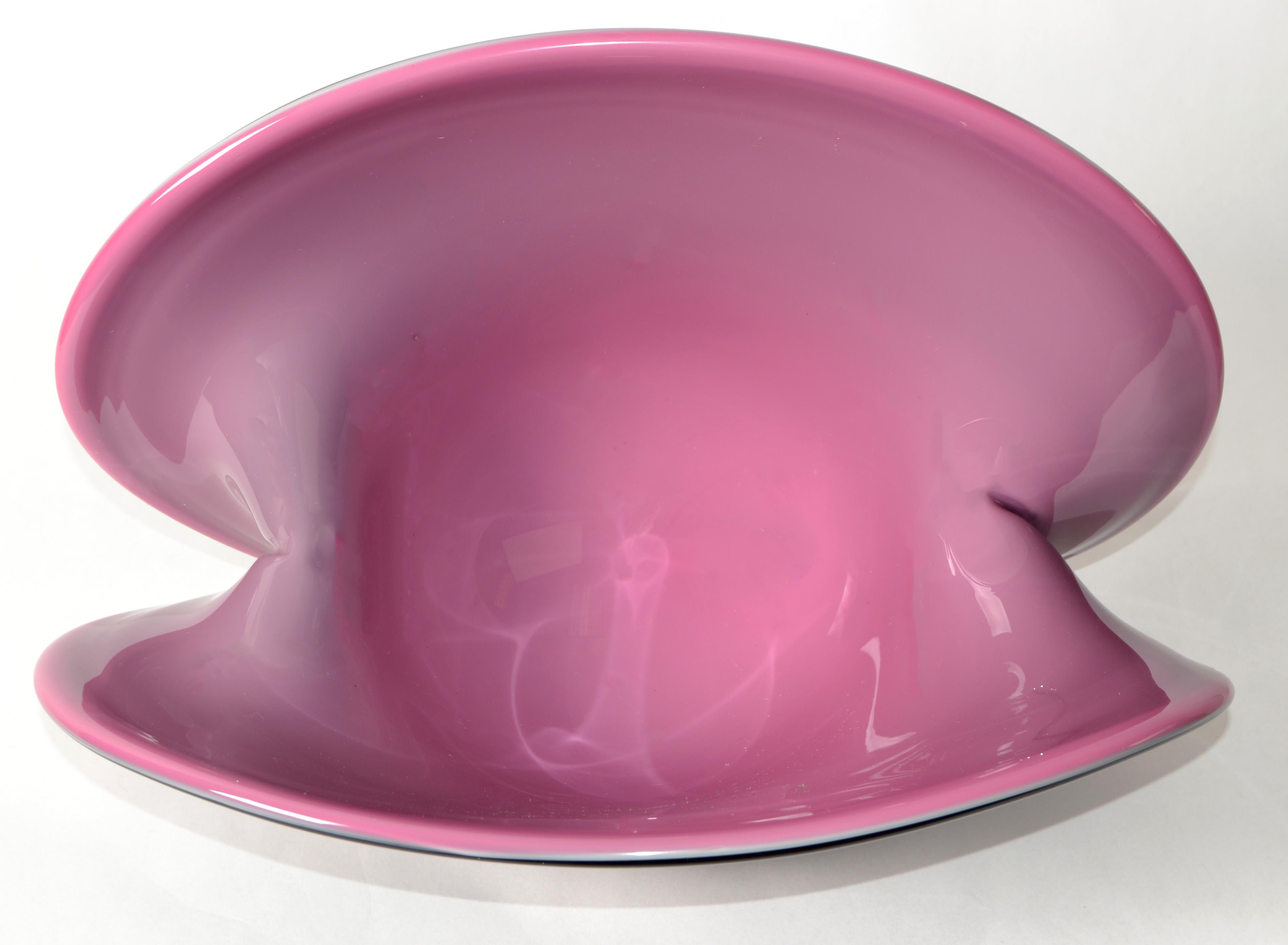 Archimede Seguso Style Large Blown Murano Glass Bowl Centerpiece Purple Black  For Sale 3