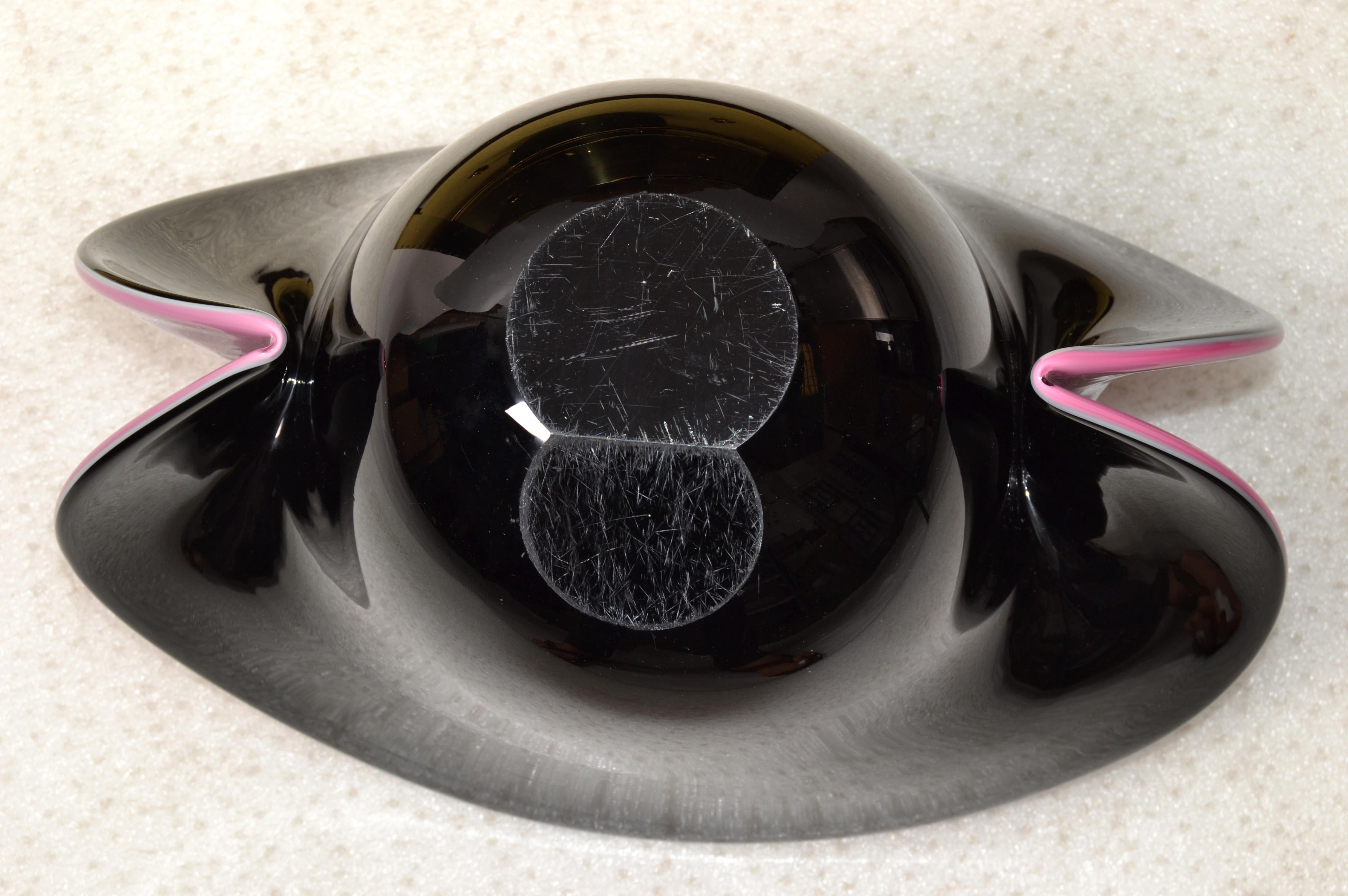 Archimede Seguso Style Large Blown Murano Glass Bowl Centerpiece Purple Black  For Sale 4