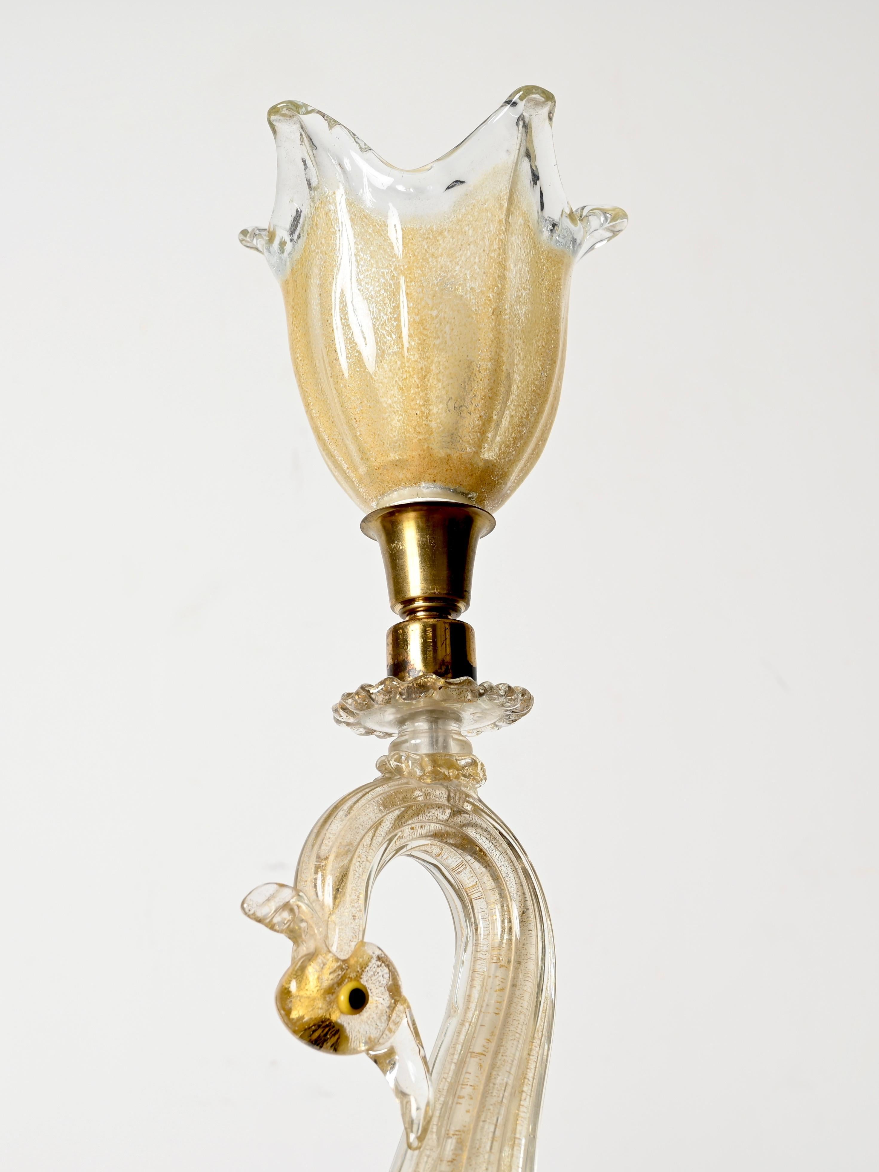 Archimede Seguso Lampe de table Swan en verre doré 24k Murano, Italie années 1950 en vente 1