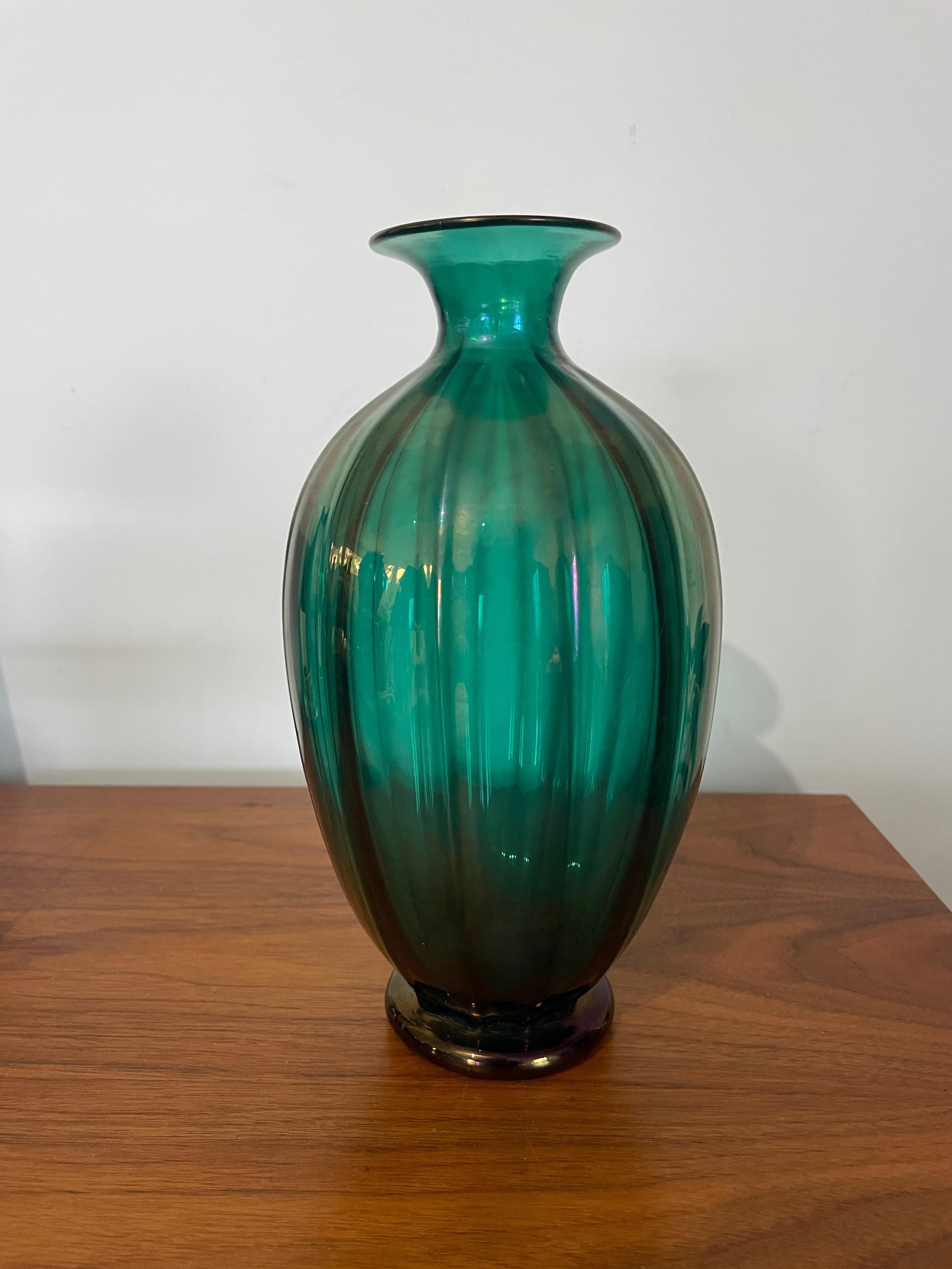 Italian Archimede Seguso Vase, Green Glass with Iridescence, Serenella Signed  For Sale