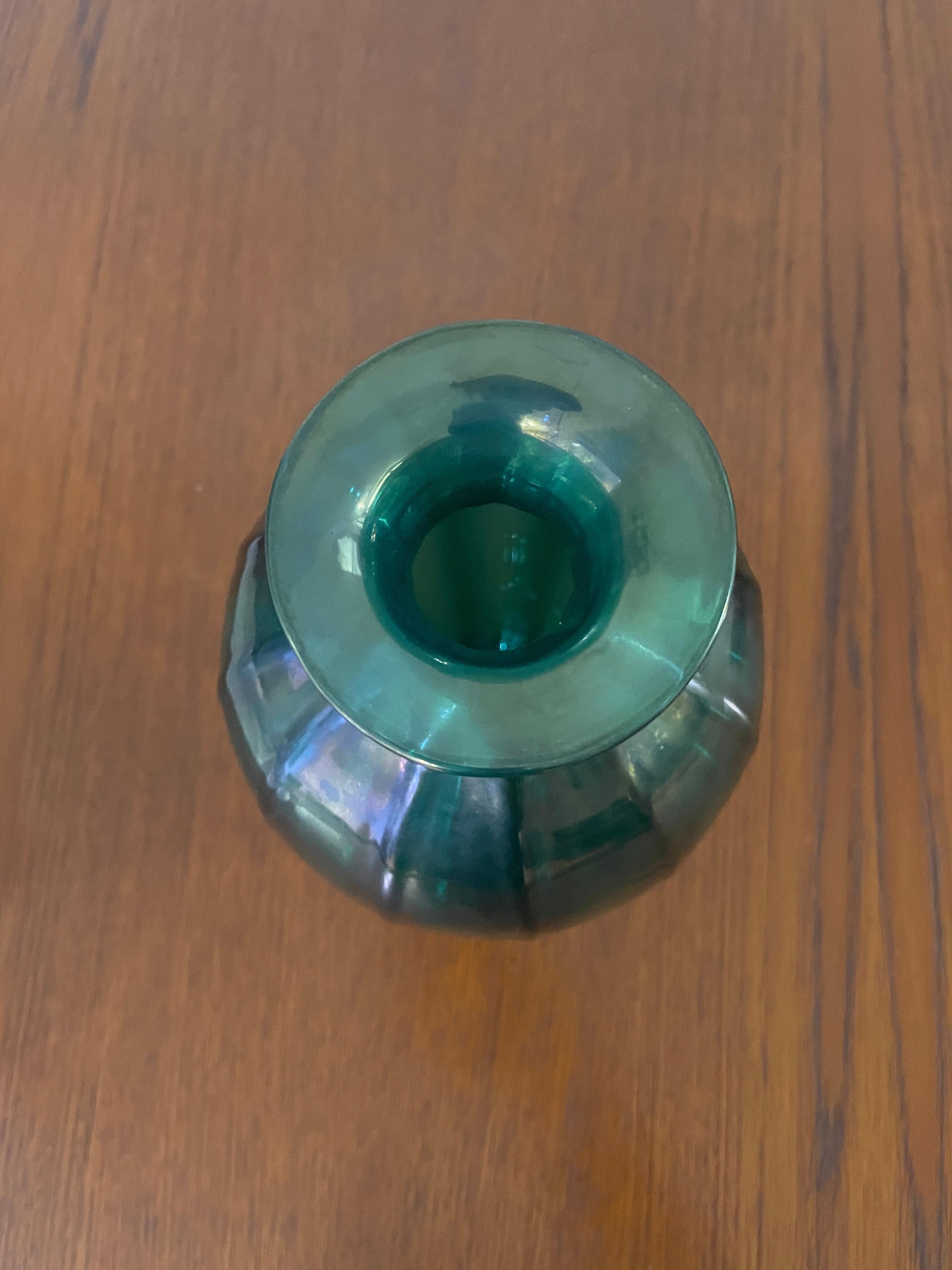 Hand-Carved Archimede Seguso Vase, Green Glass with Iridescence, Serenella Signed  For Sale