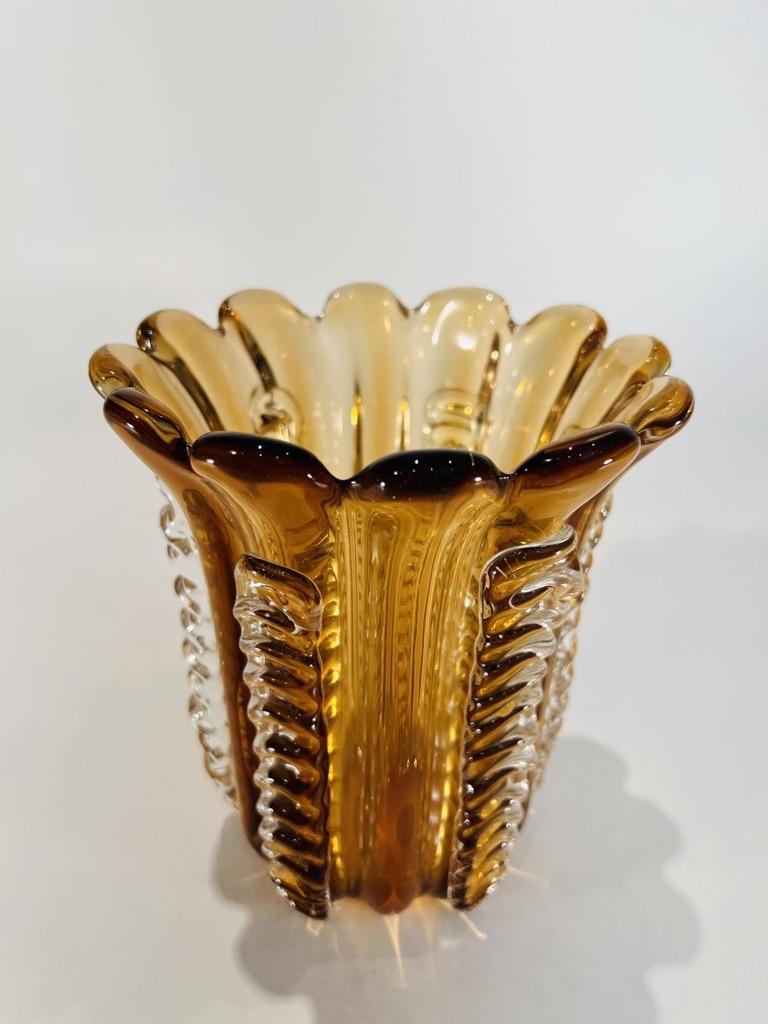 Style international Vase Archimede Seguso en verre de Murano avec verre appliqué en vente