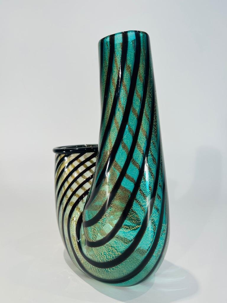 Italian Archimede Seguso vase in Murano glass with gold and applied glass circa 1950 For Sale