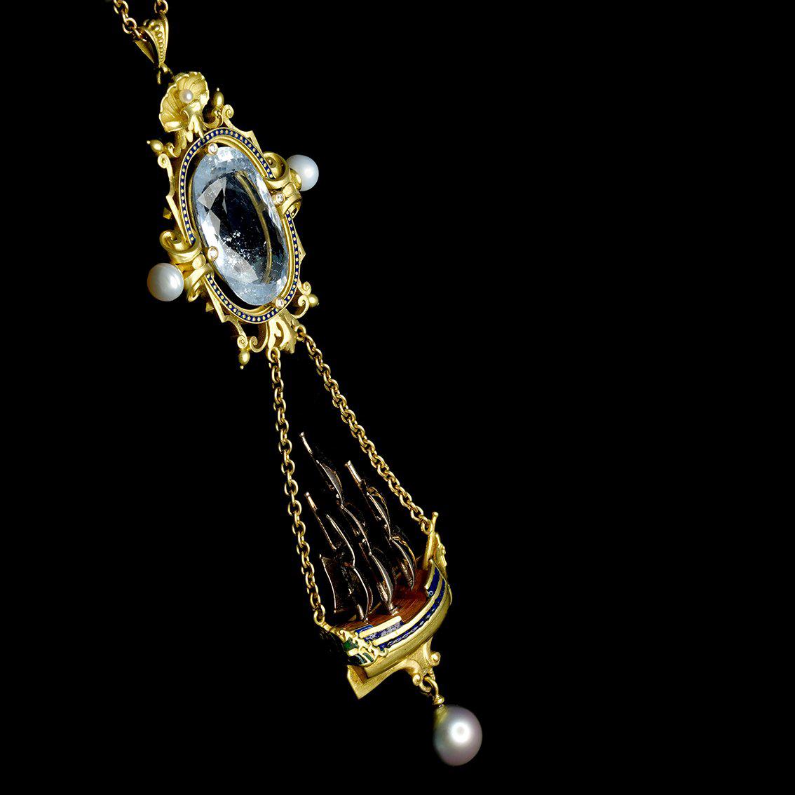 Aquamarine, Diamonds, Pearls, Enamel, 18kt Gold Antique Style Pendant Necklace For Sale 8