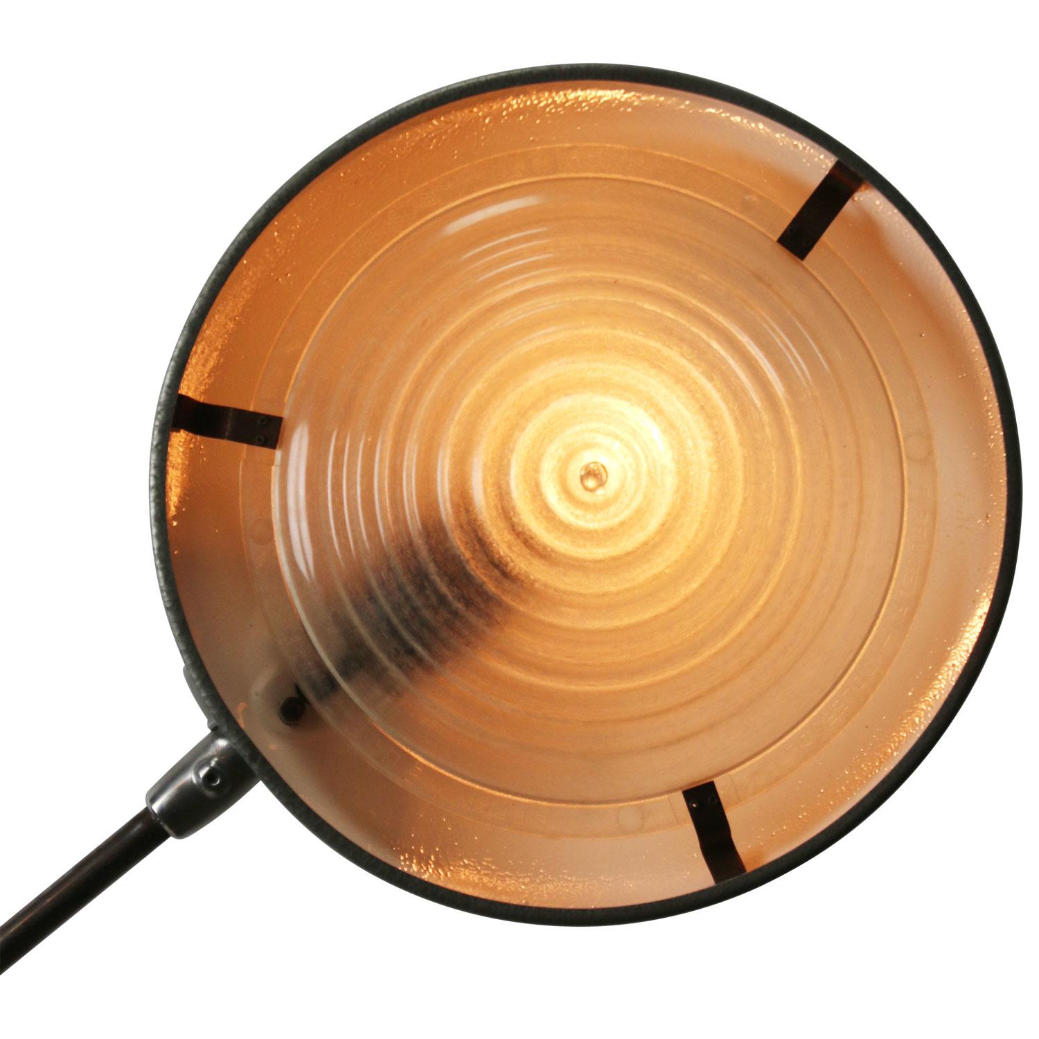 Architect floor light. Designed by Ferdinand Sole`re for SOLR no. 219R
adjustable in height and angle
including plug and switch

Weight 10.00 kg / 22 lb

Priced per individual item. All lamps have been made suitable by international standards