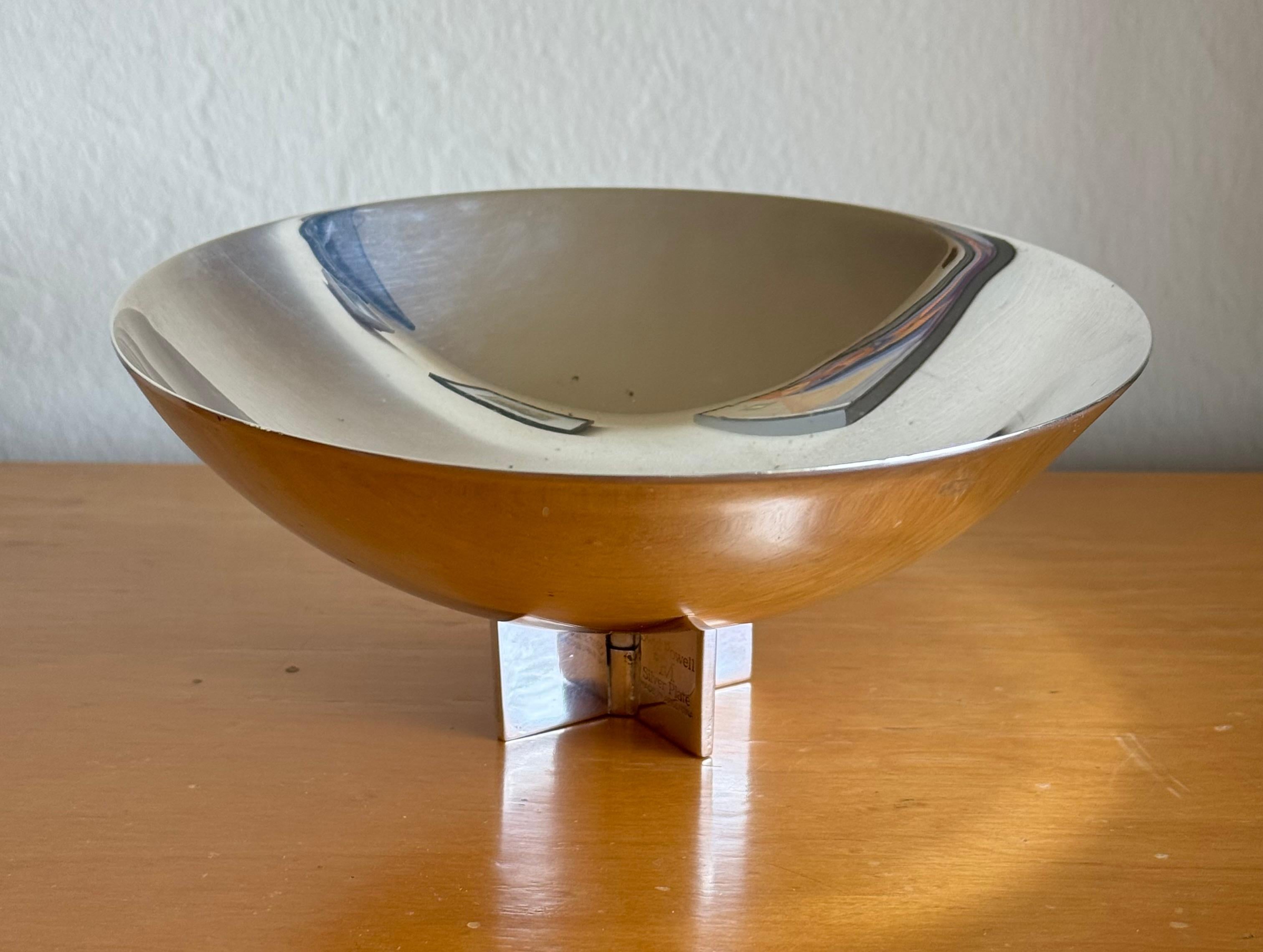 Silverplate over brass bowl designed by architect Richard Meier for Swid Powell, referred to as the Cross Bowl, made by Plata Lappas, Buenos Aires for Swid Powell. Unlike the larger Cross Bowl and most of the other smaller Cross Bowls (same size as