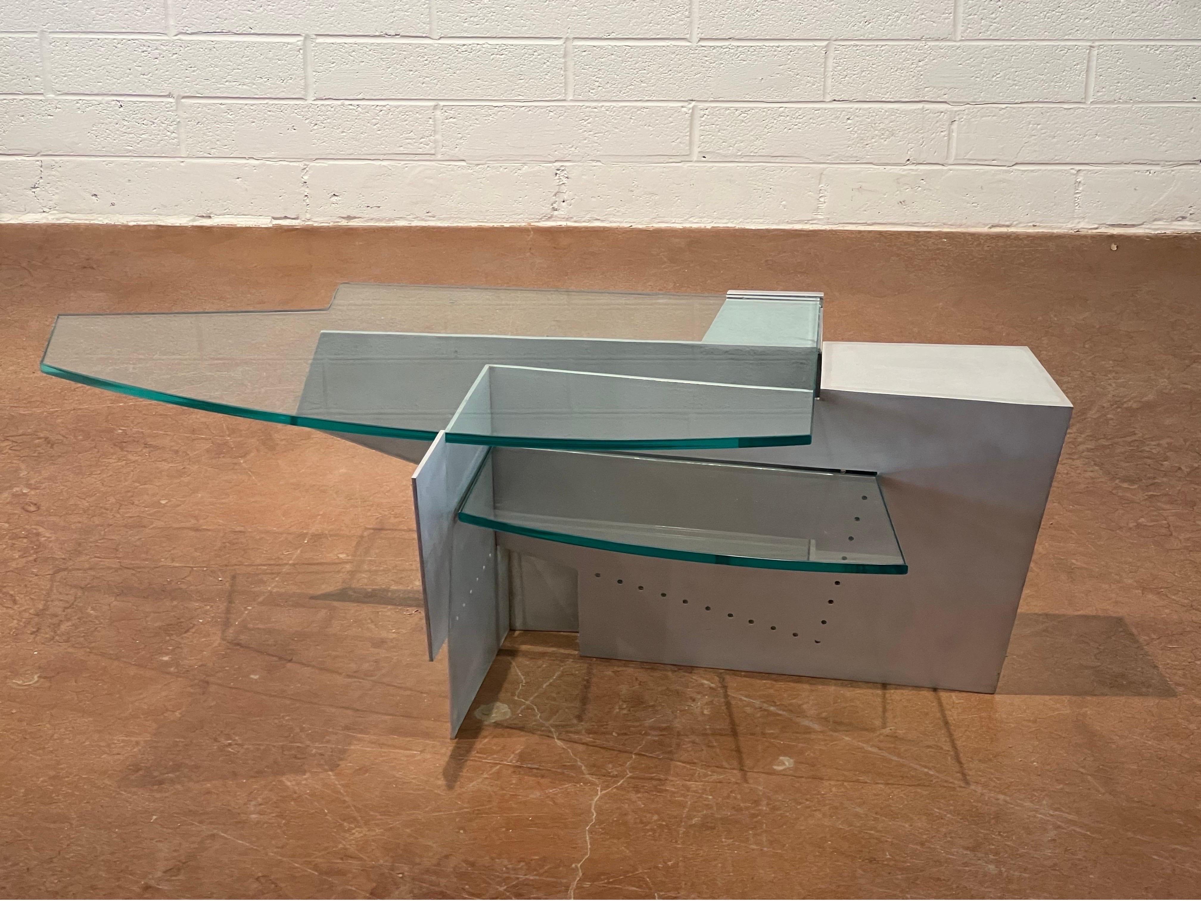 Postmoderno Prototipo di tavolino da caffè dell'architetto Robert Whitton in vendita