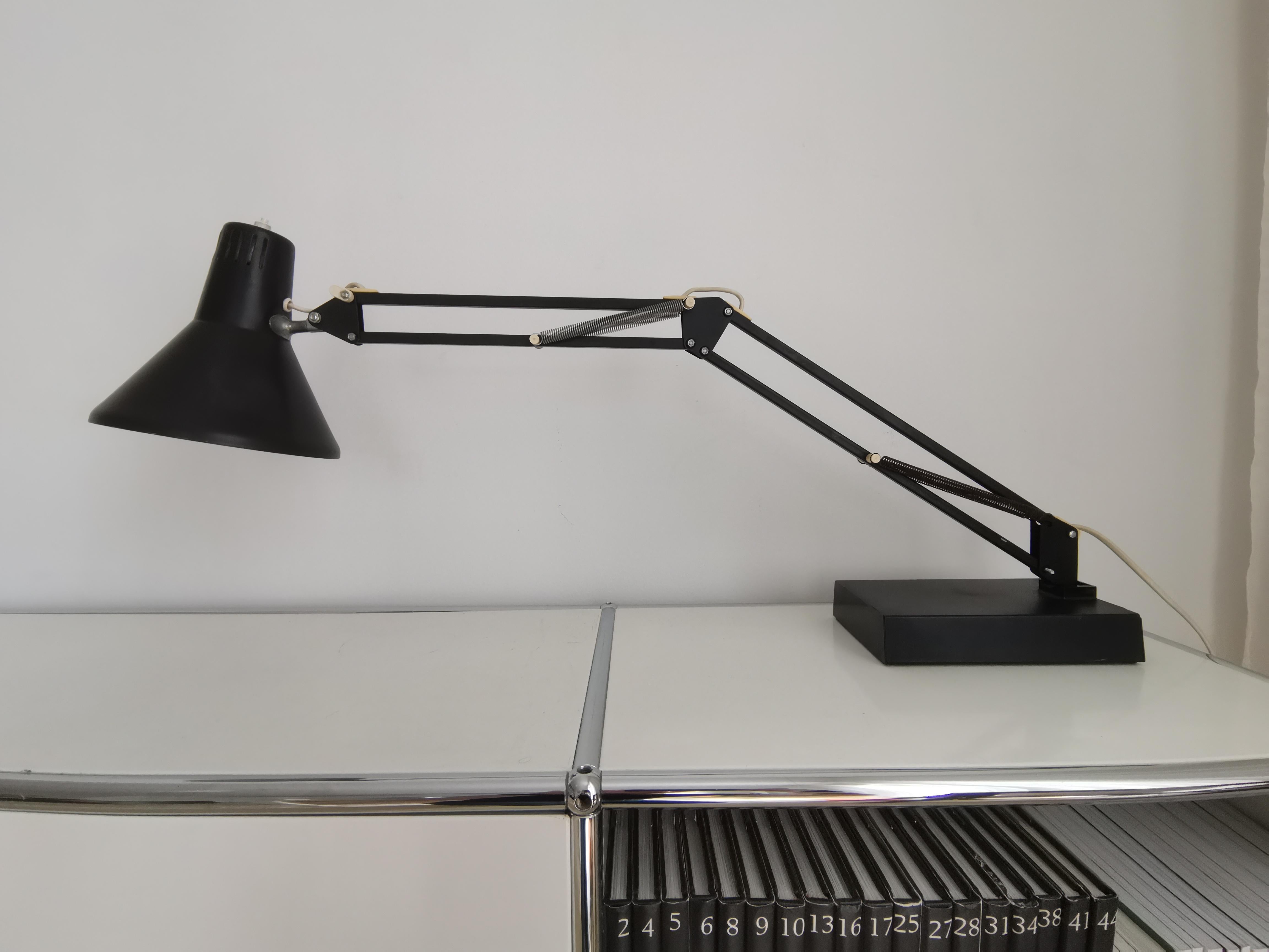 Architect table lamp by Arteluce 1970s For Sale 5