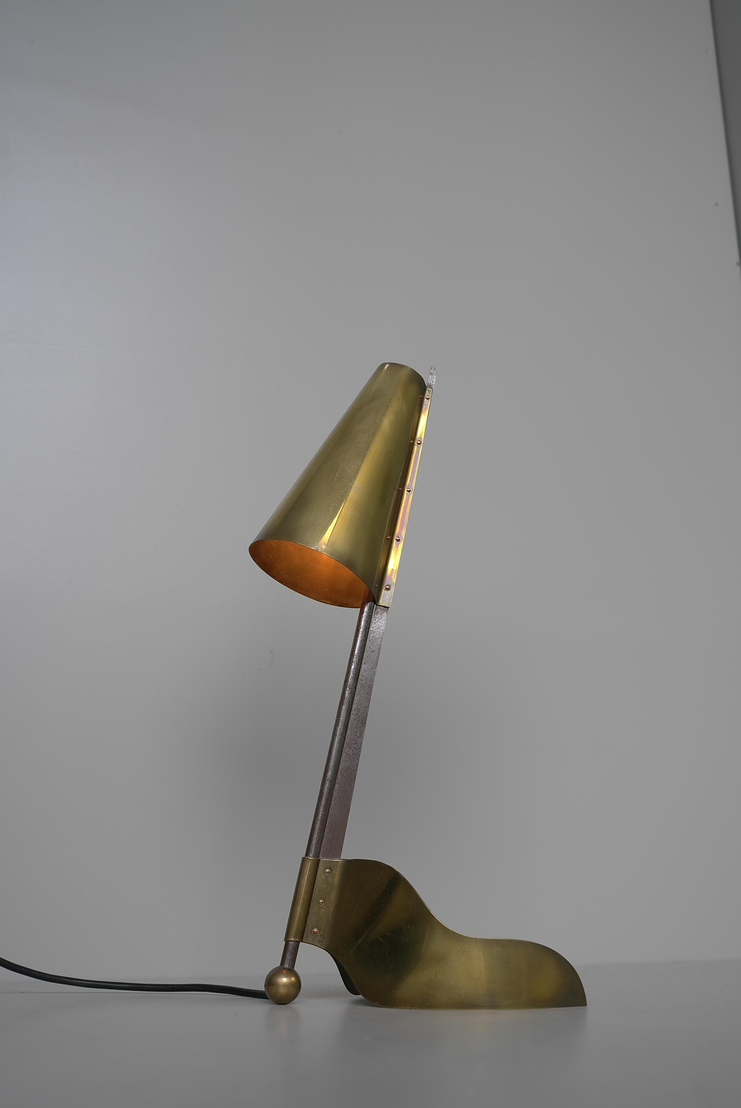Architect Table Lamp, Sculptural shaped Copper and Steel, 1930's For Sale 7