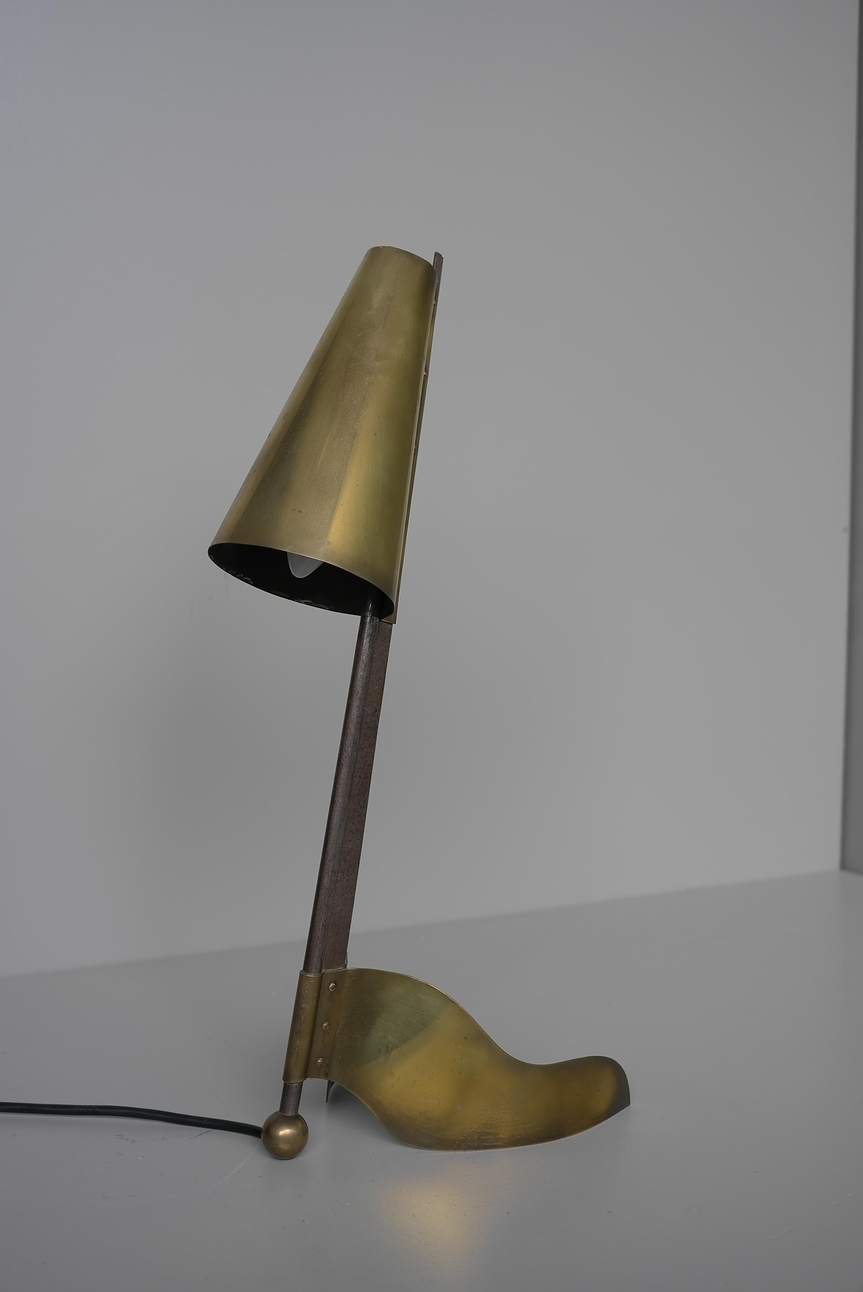 Architect Table Lamp, Sculptural shaped Copper and Steel, 1930's For Sale 4