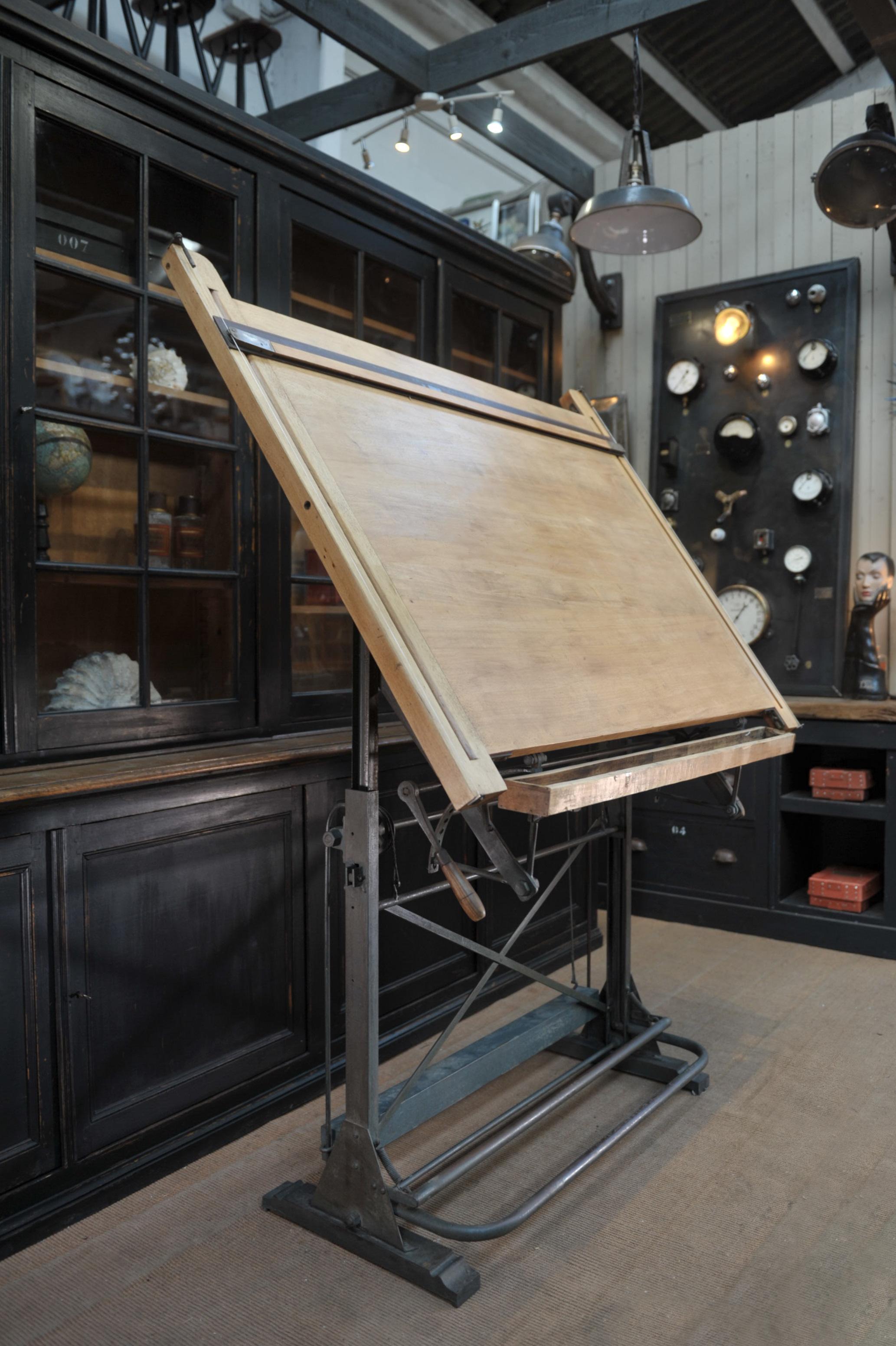 French Architecte's Drafting Table in Iron and Wood, circa 1920