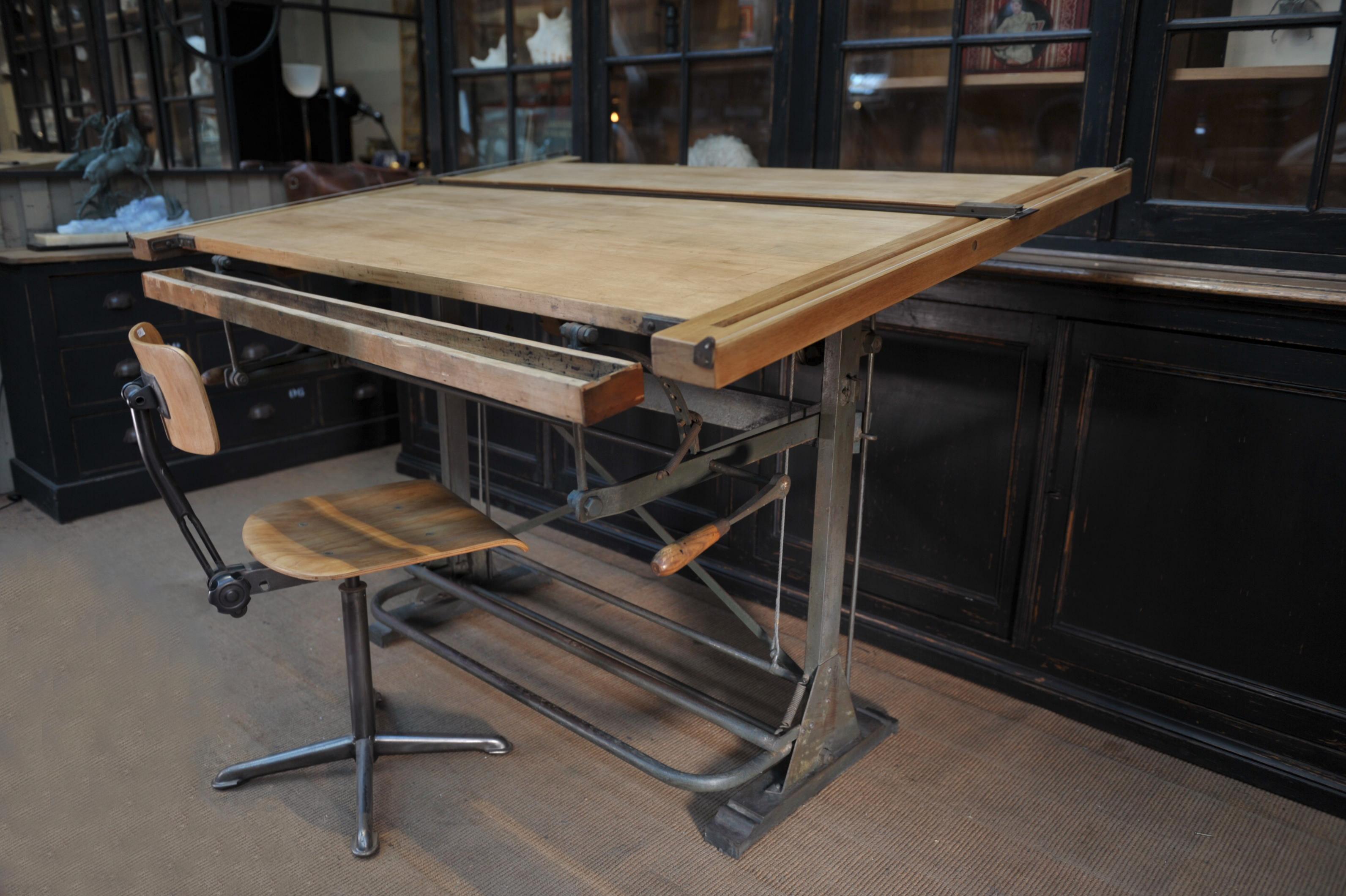Architecte's Drafting Table in Iron and Wood, circa 1920 In Good Condition In Roubaix, FR
