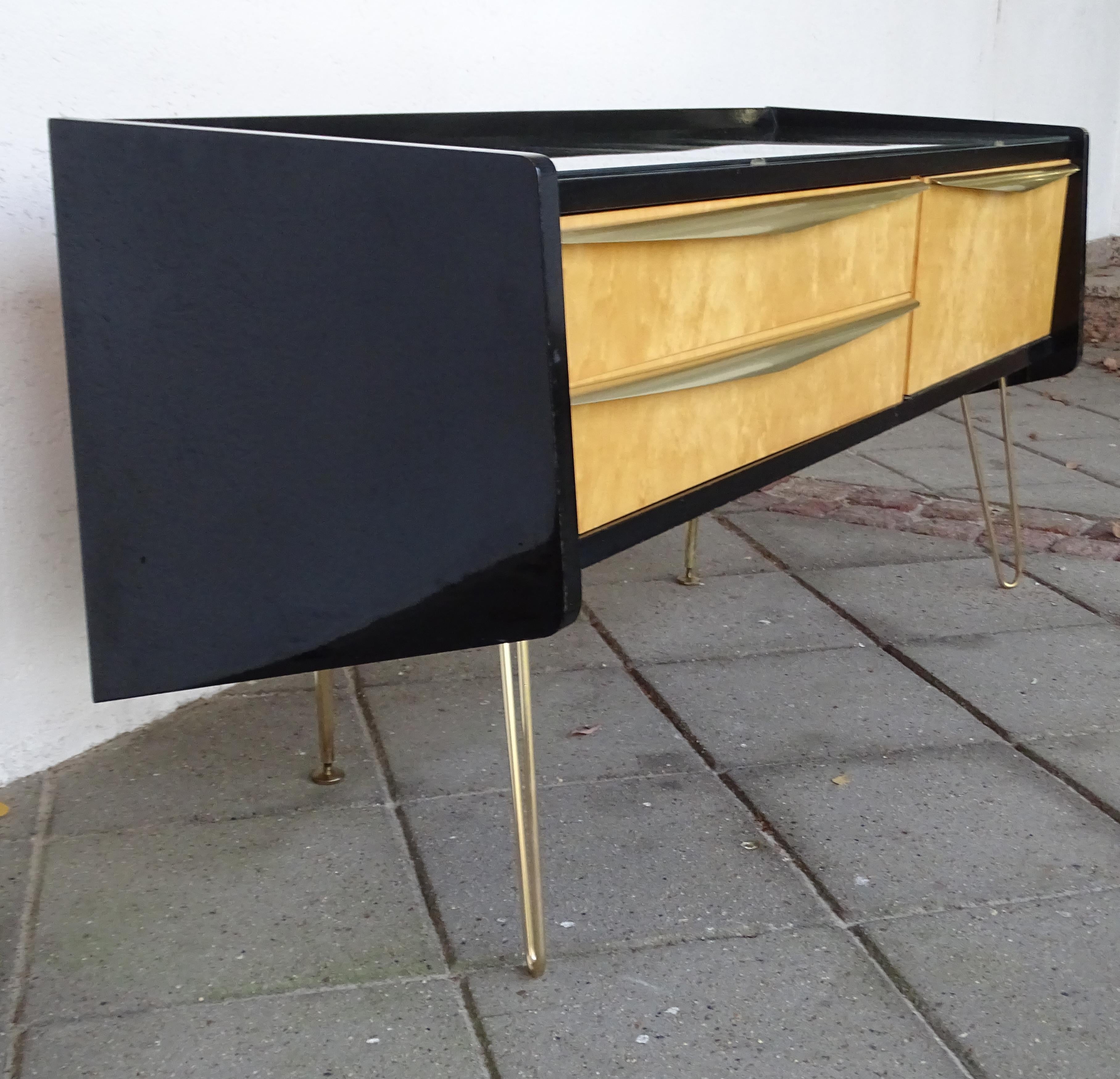 German Mid Century Black Blond Wood Sideboard, Vereinigte Werkstätten, 1950s For Sale