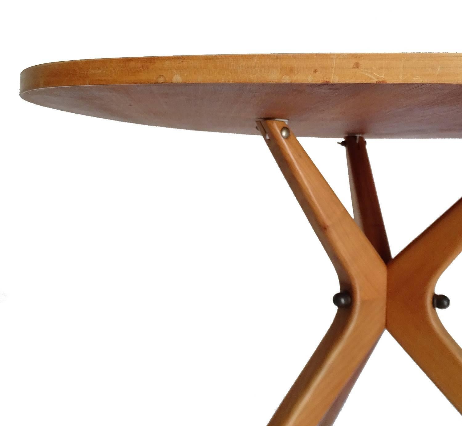 1953 Scandinavian Modern Table by Wilhelm Renz For Sale 9
