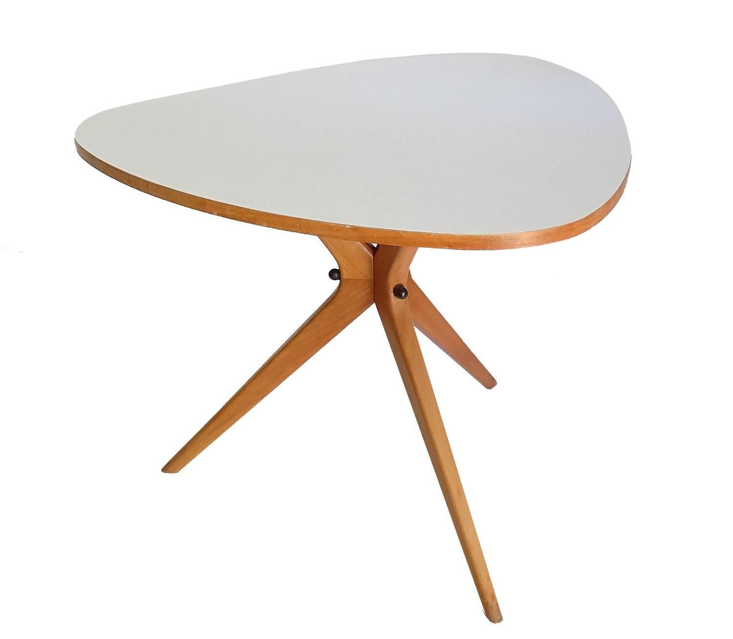 1953 Scandinavian Modern Table by Wilhelm Renz For Sale 3