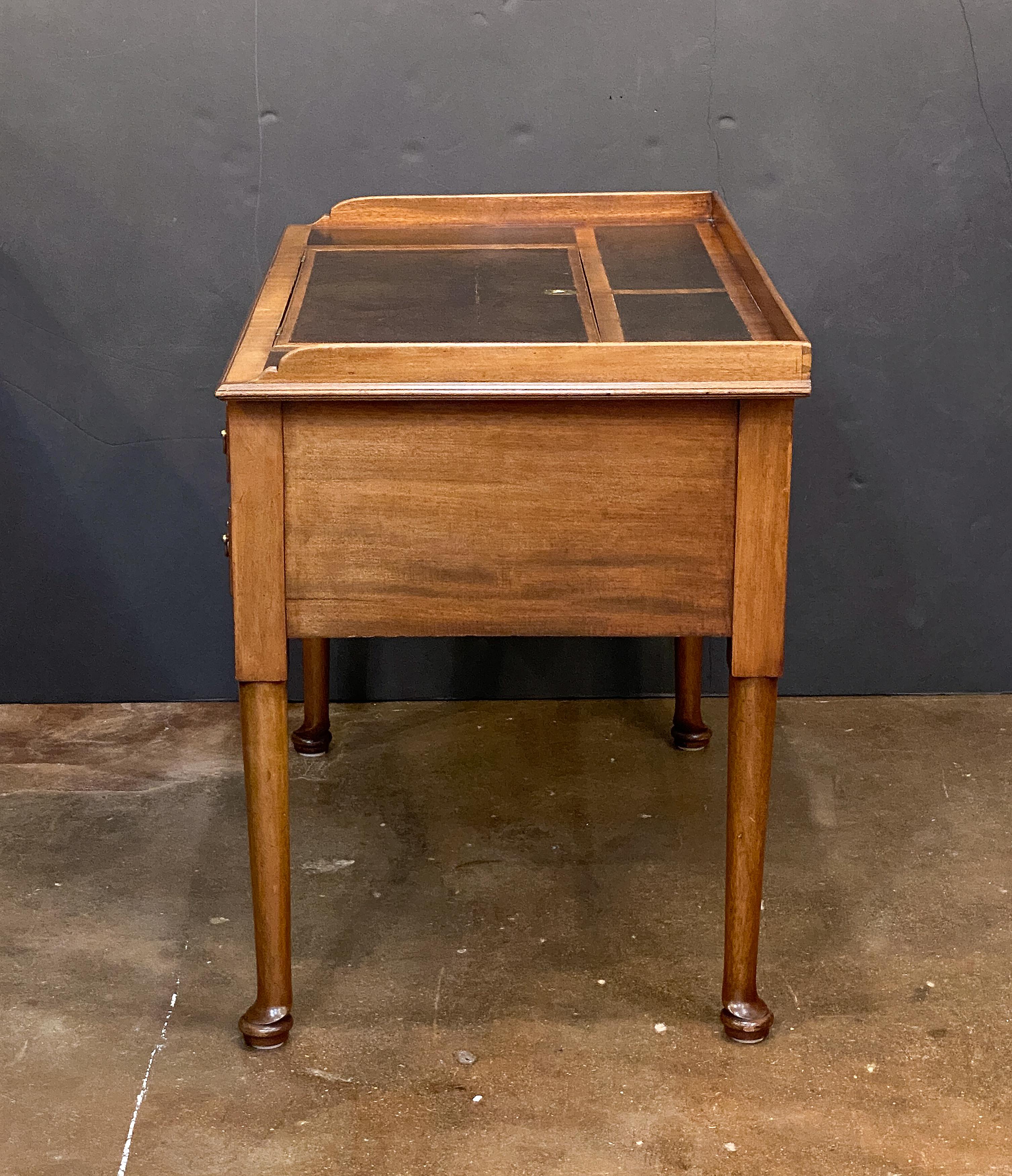 Bureau d'architecte et table à écrire en acajou de la fin de l'époque géorgienne en Angleterre en vente 9