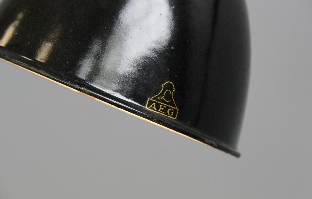 peter behrens tischlampe