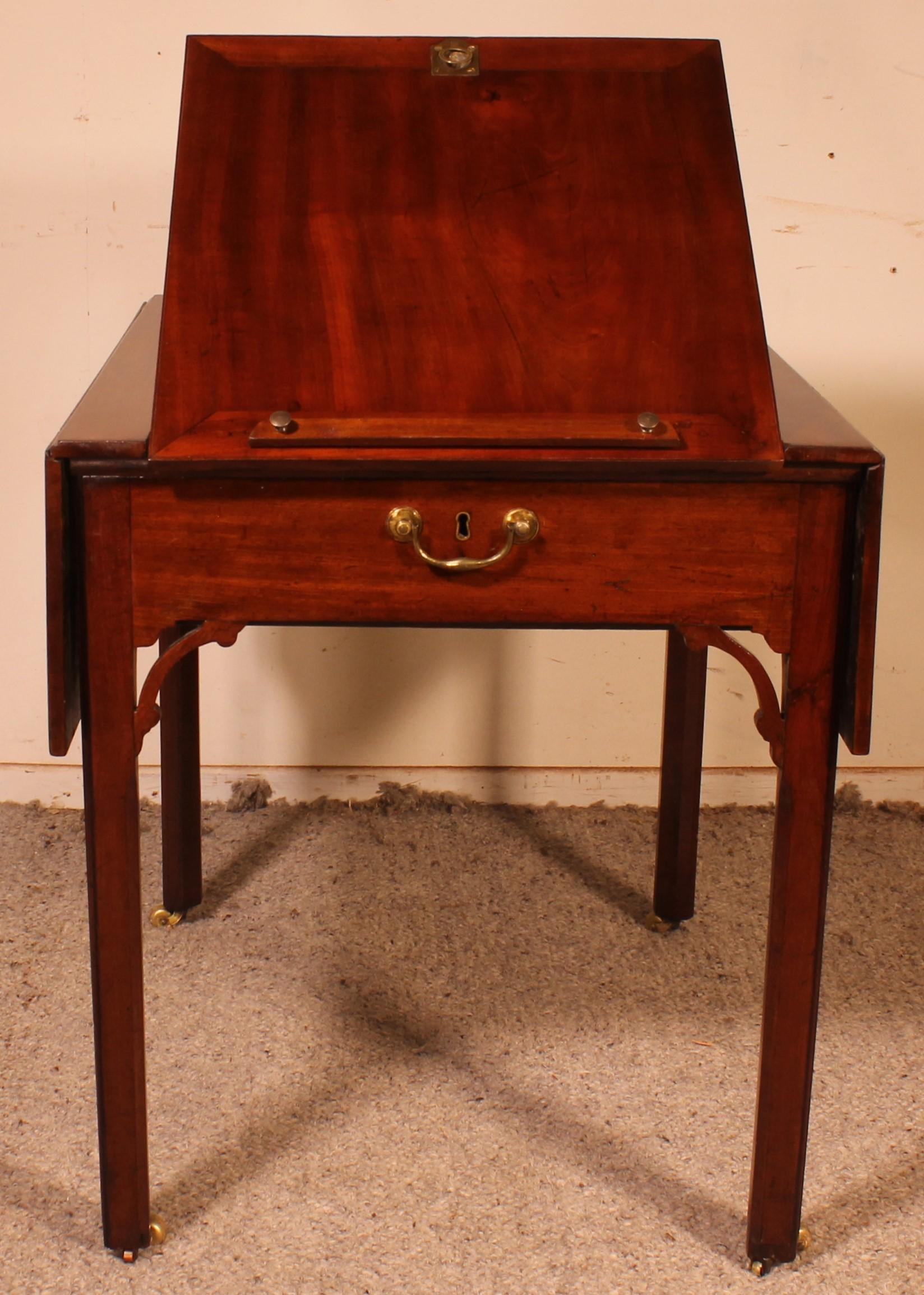 Architect's Table circa 1760 in Mahogany with Mechanism Chippendale Period For Sale 5