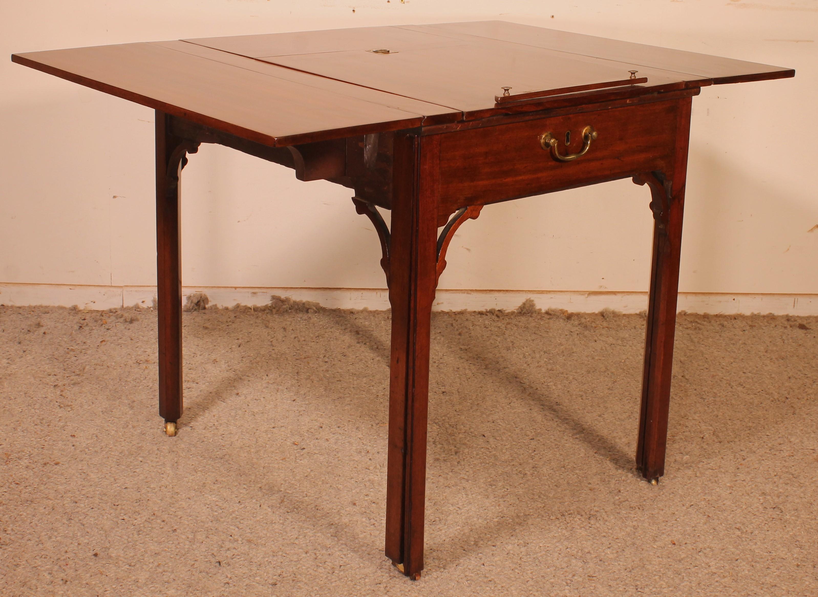 British Architect's Table circa 1760 in Mahogany with Mechanism Chippendale Period For Sale