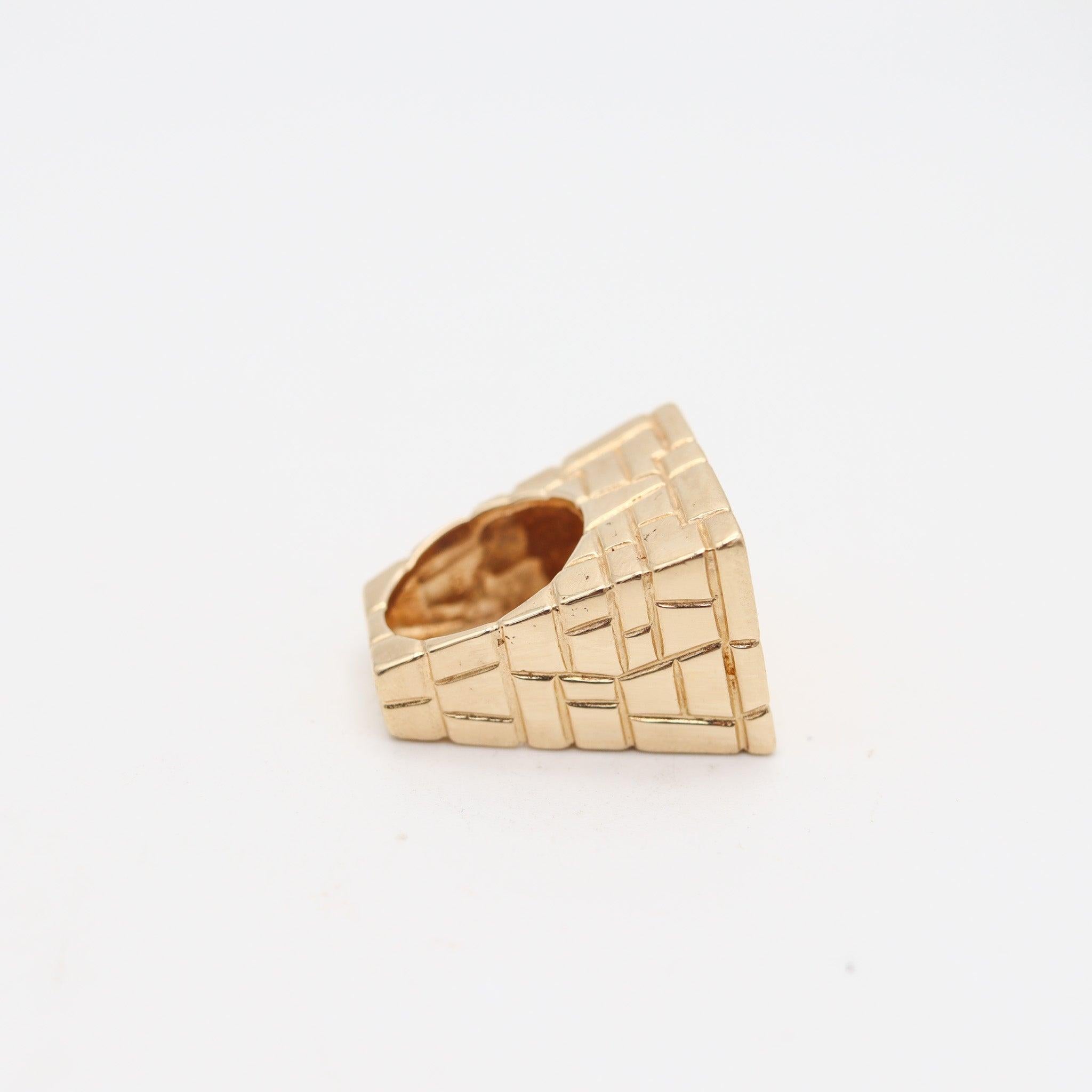 ARCHITECTURAL, bague moderniste des ponts en or jaune massif 14 carats, 1970 Pour femmes en vente