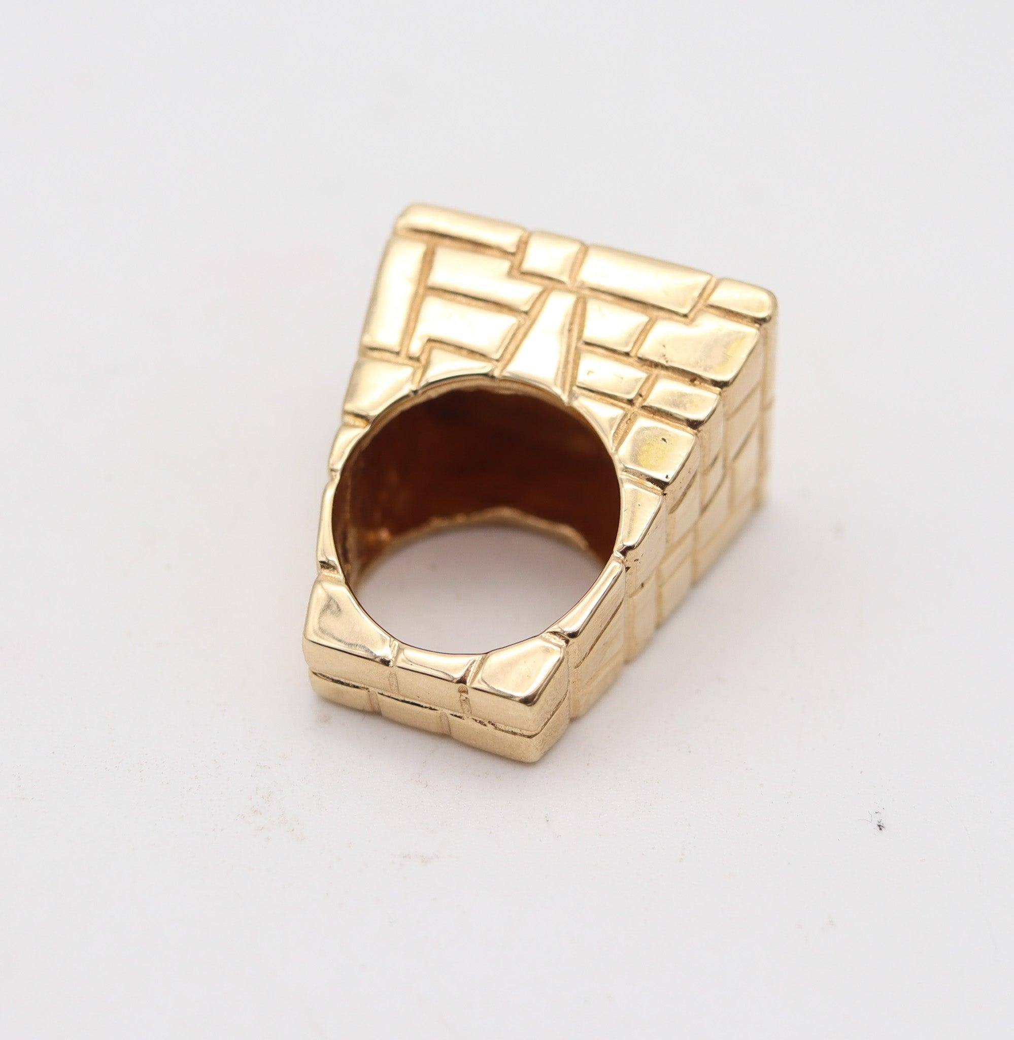 ARCHITECTURAL, bague moderniste des ponts en or jaune massif 14 carats, 1970 en vente 1