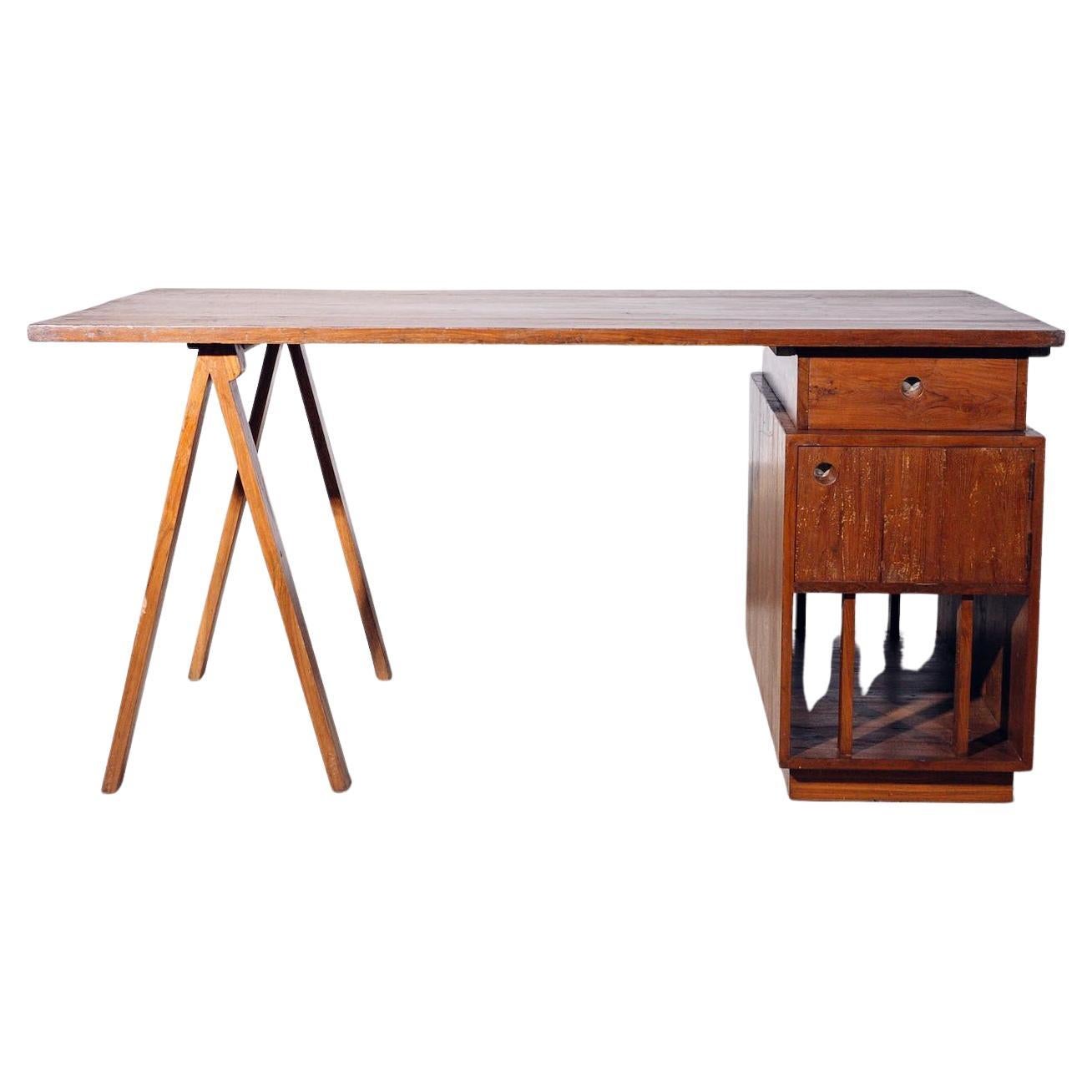 Bureau architectural en trois parties conçu par Pierre Jeanneret pour Chandigarh, en Inde, vers 1960