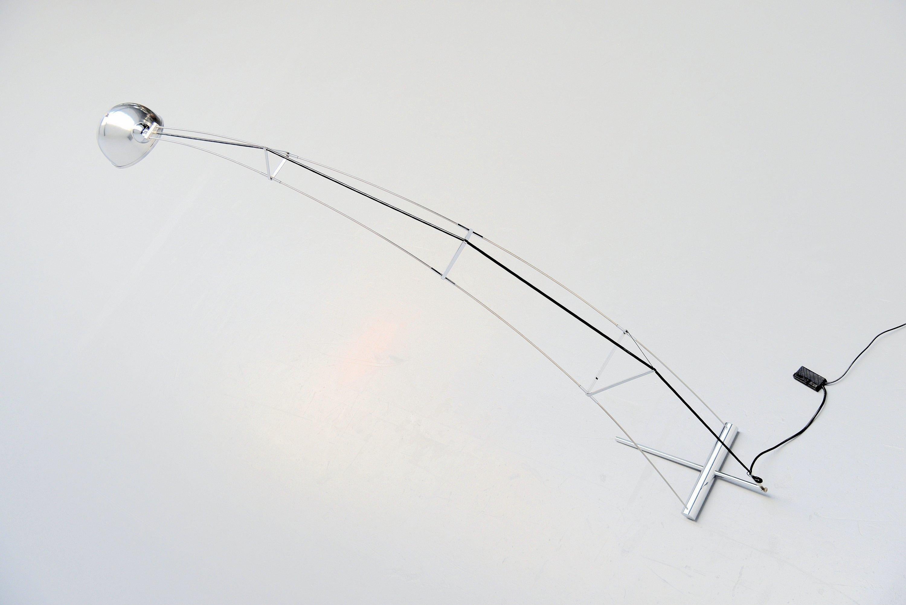 Architectural arc floor lamp Italy 1970 In Good Condition In Roosendaal, Noord Brabant
