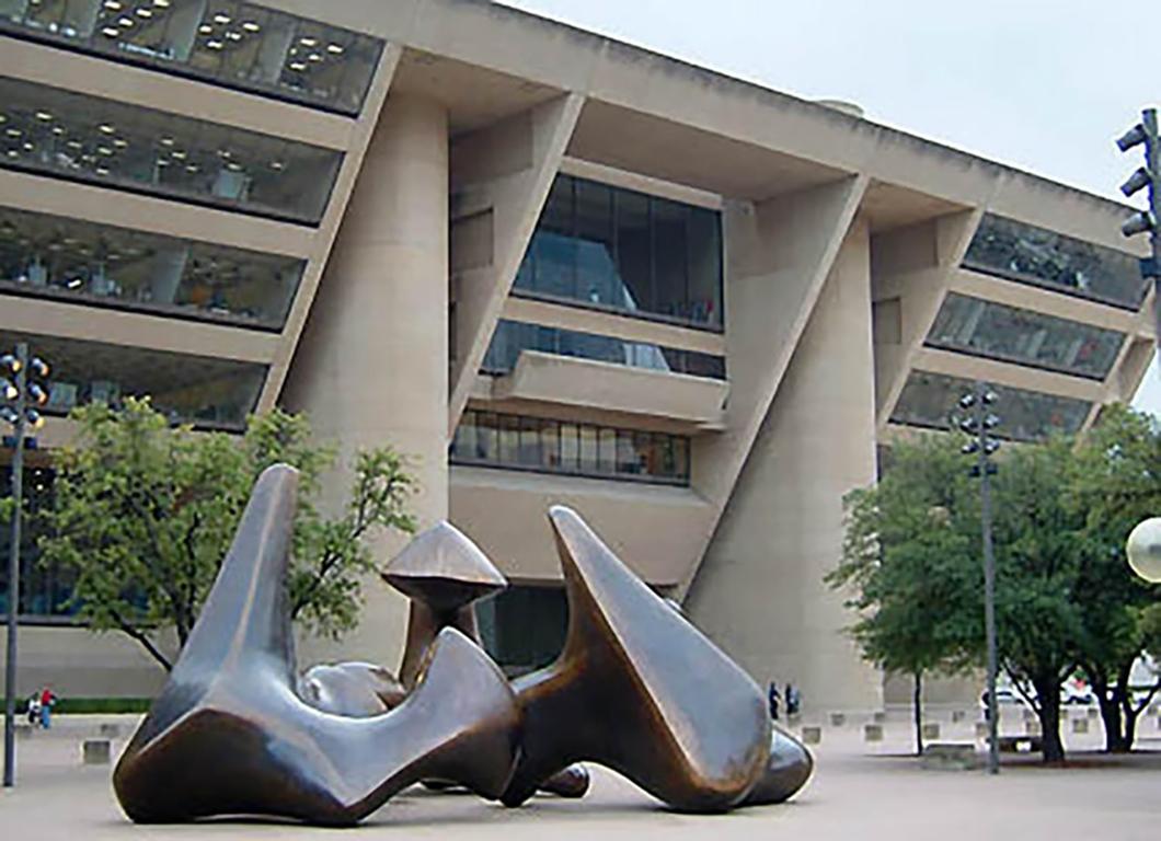 Custom architectural bench from the lobby of the I. M. Pei design Dallas City Hall. Bench is constructed from oak and bronze and is in excellent condition. We also have a larger bench available.
The idea of a new city hall for Dallas emerged in the