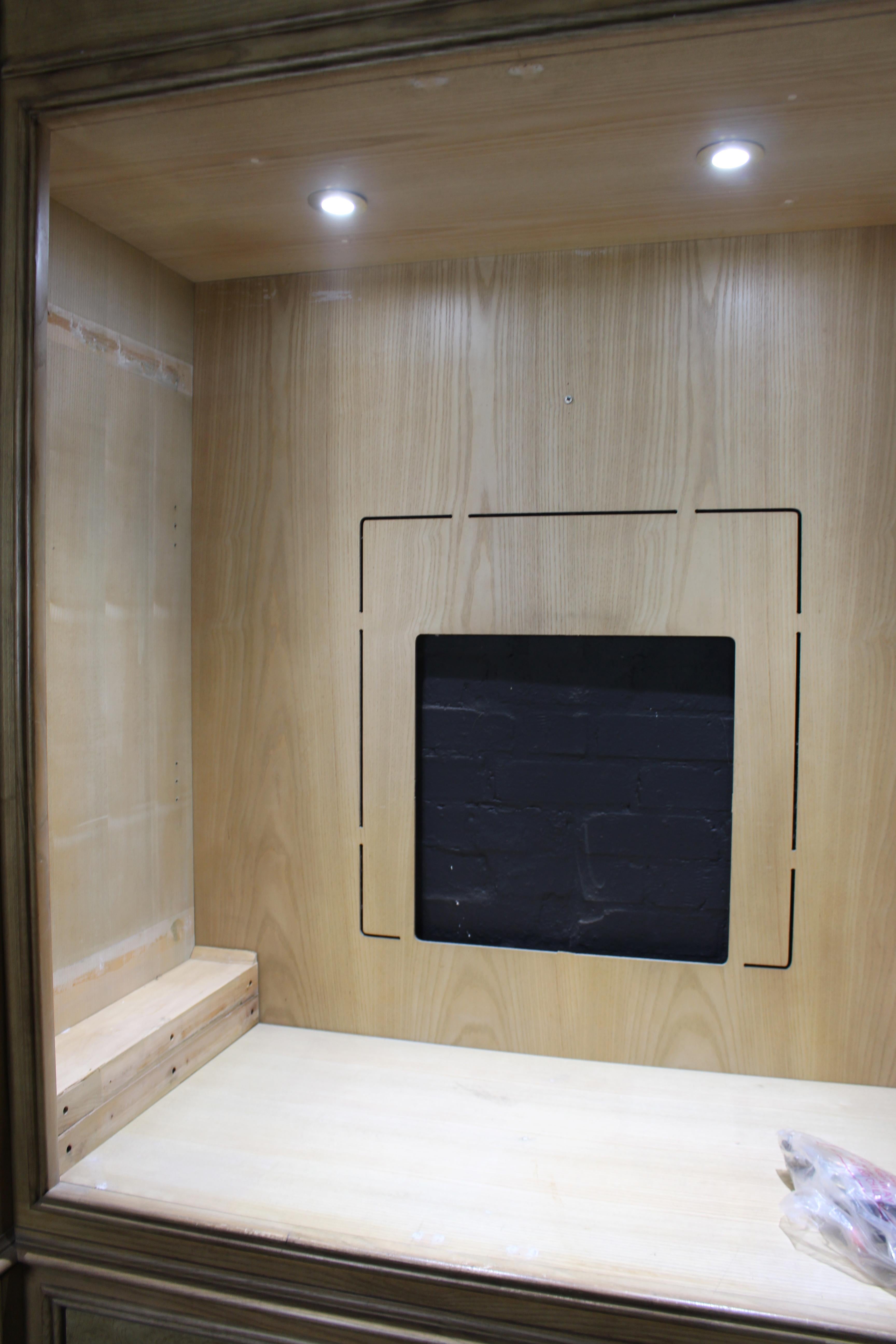 Architectural Breakfront Display Cabinet by Drexel Heritage, USA, Late 20th Cent en vente 5