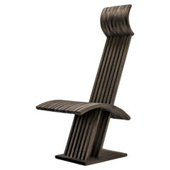 Silla arquitectónica de madera teñida de antracita, Países Bajos Años 80
