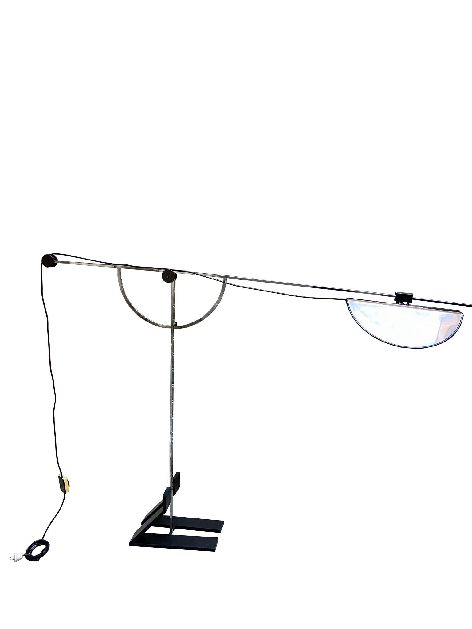 Architectural Chrome Metal Floor Lamp, 1980s In Good Condition In Naples, IT