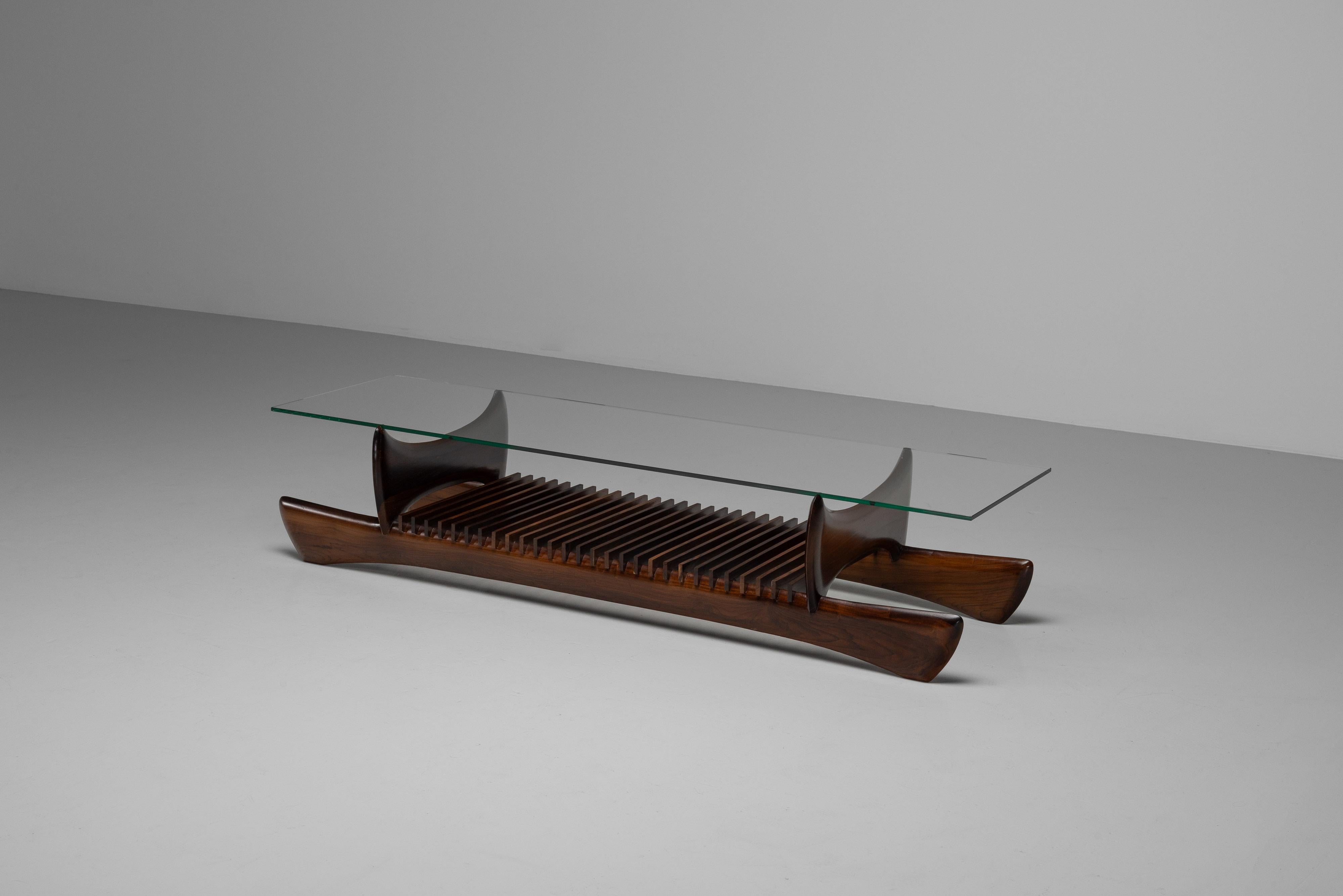 Architectural coffee table made in Brazil 1960 In Good Condition For Sale In Roosendaal, Noord Brabant