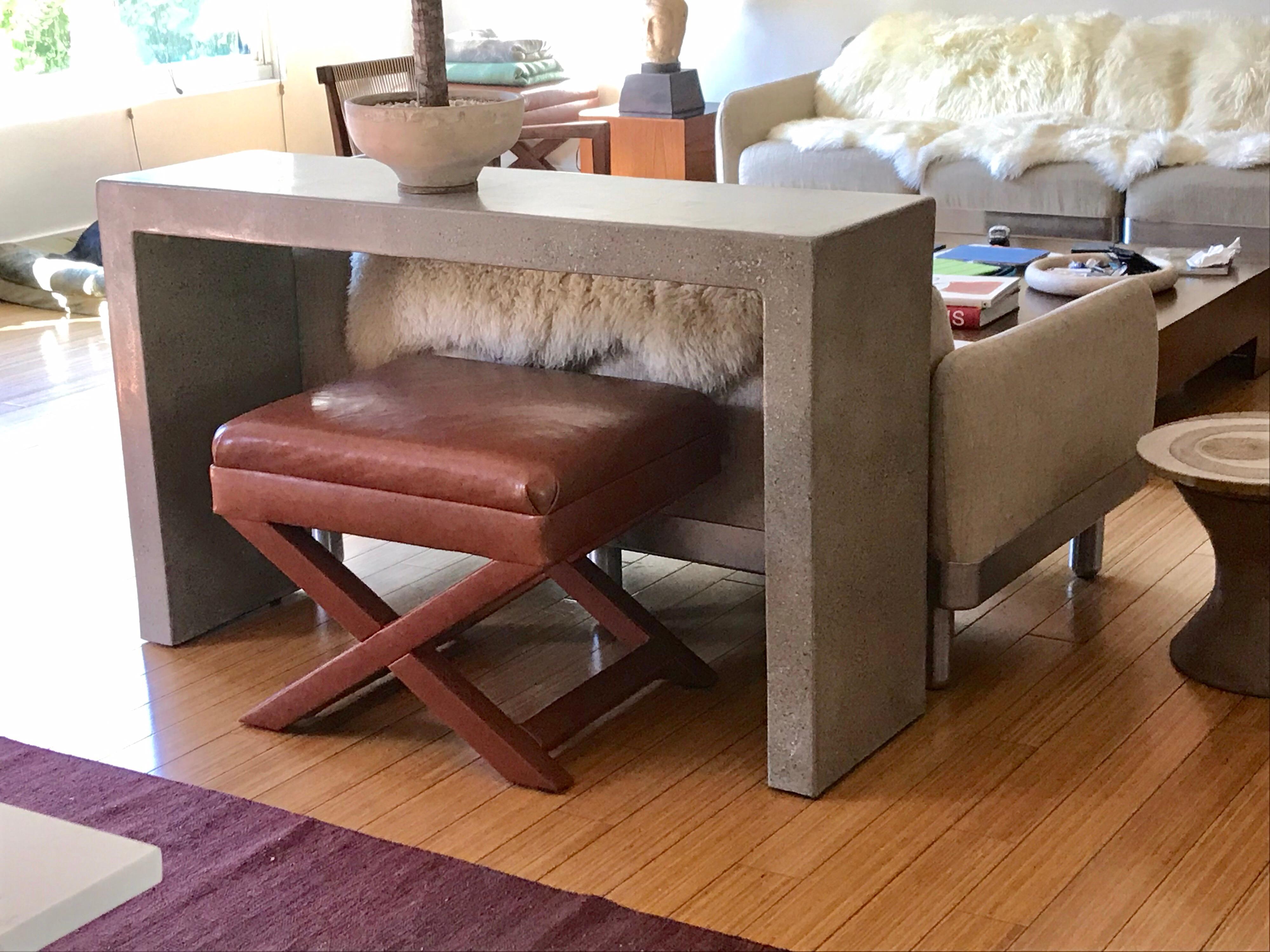 Architectural Concrete Console Table, 1980s In Good Condition In Los Angeles, CA