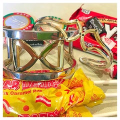 Brazalete Arquitectónico de Oro de 18 Kilates, Diamantes Blancos y Plata