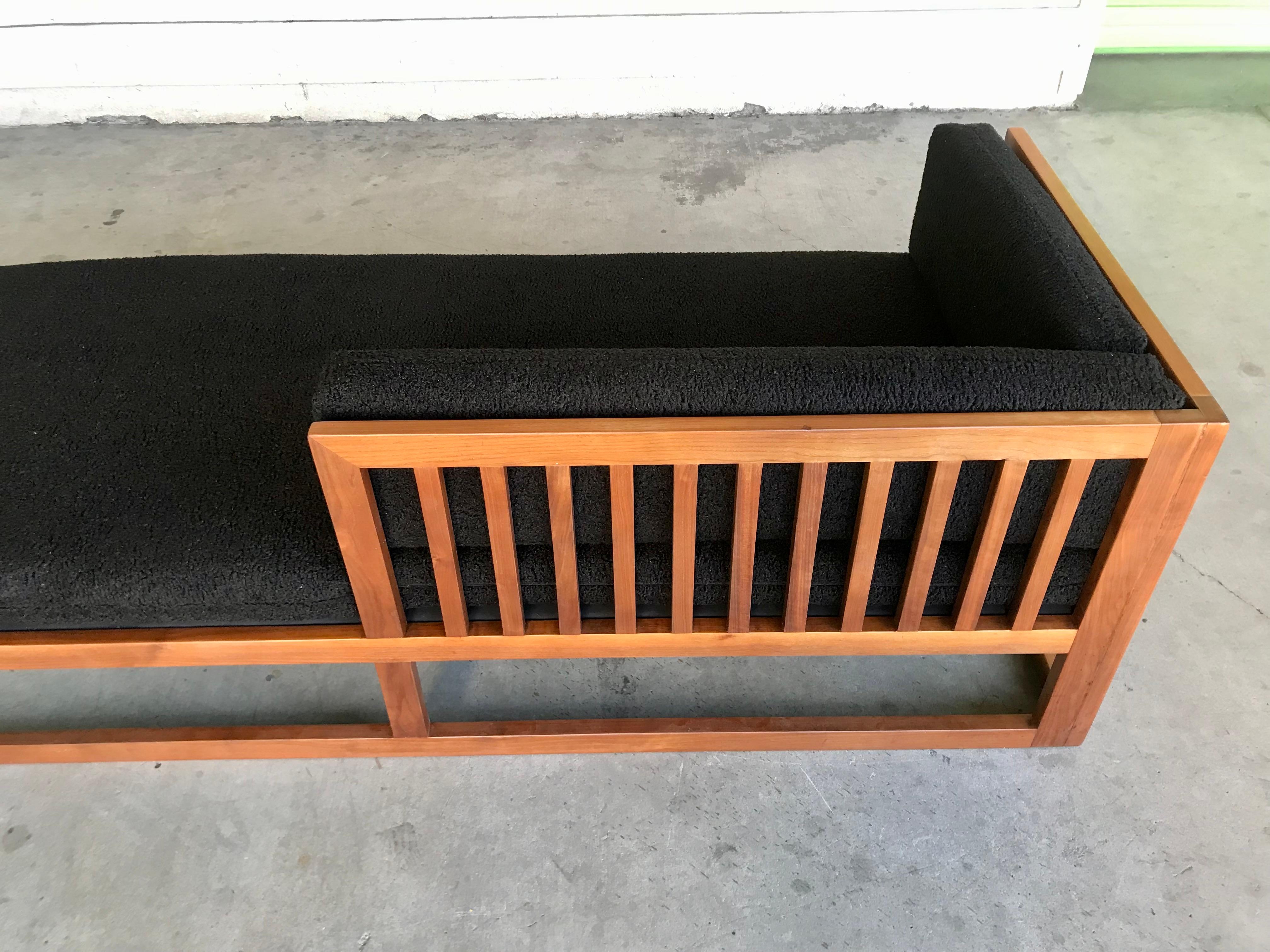 Mid Century Modern Chaise Lounge  For Sale 1