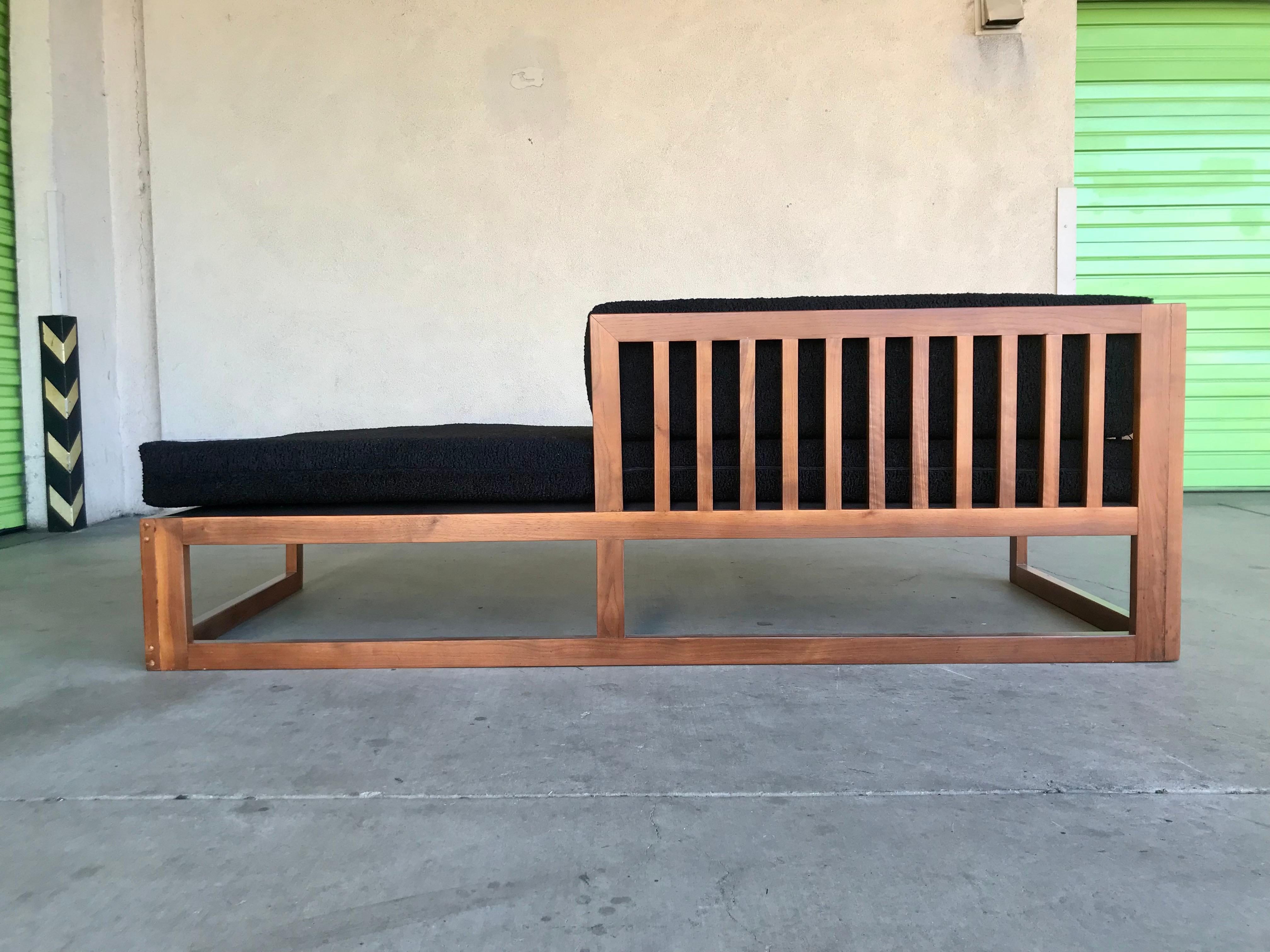 20th Century Mid Century Modern Chaise Lounge  For Sale