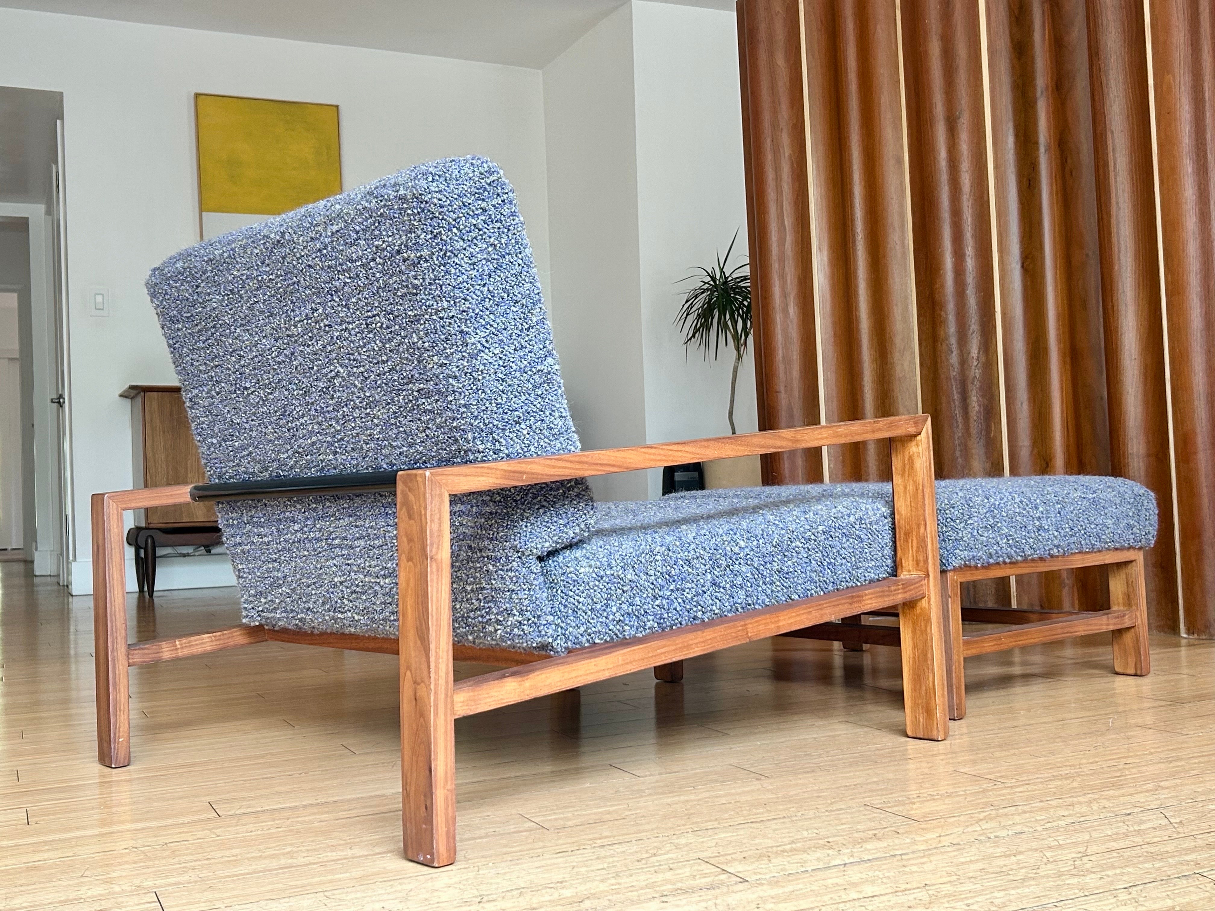Americano California Design Architectural Club Lounge Chair + Ottoman Van Keppel-Green in vendita