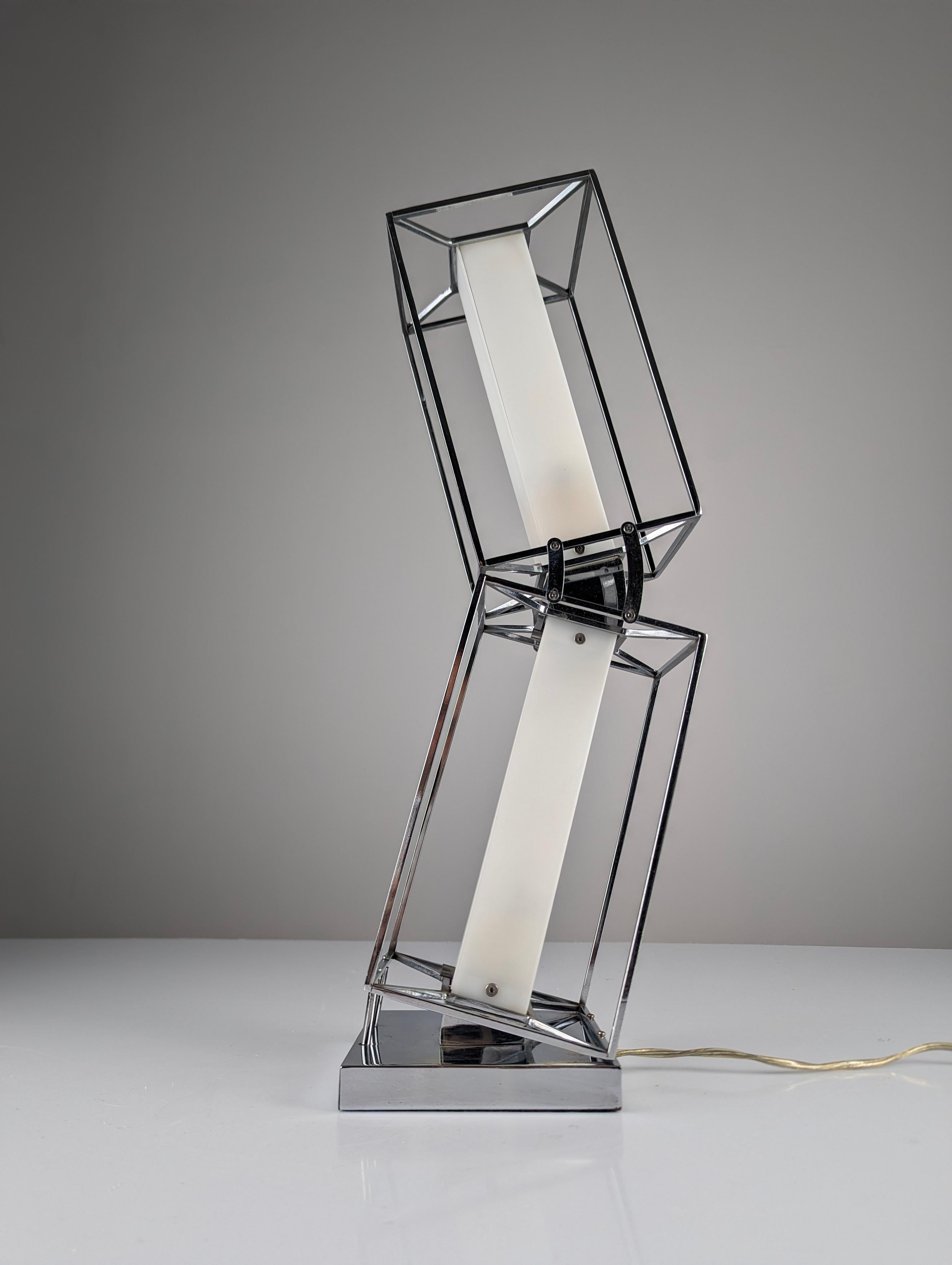 Architectural Design Table Lamp 20th Century For Sale 5
