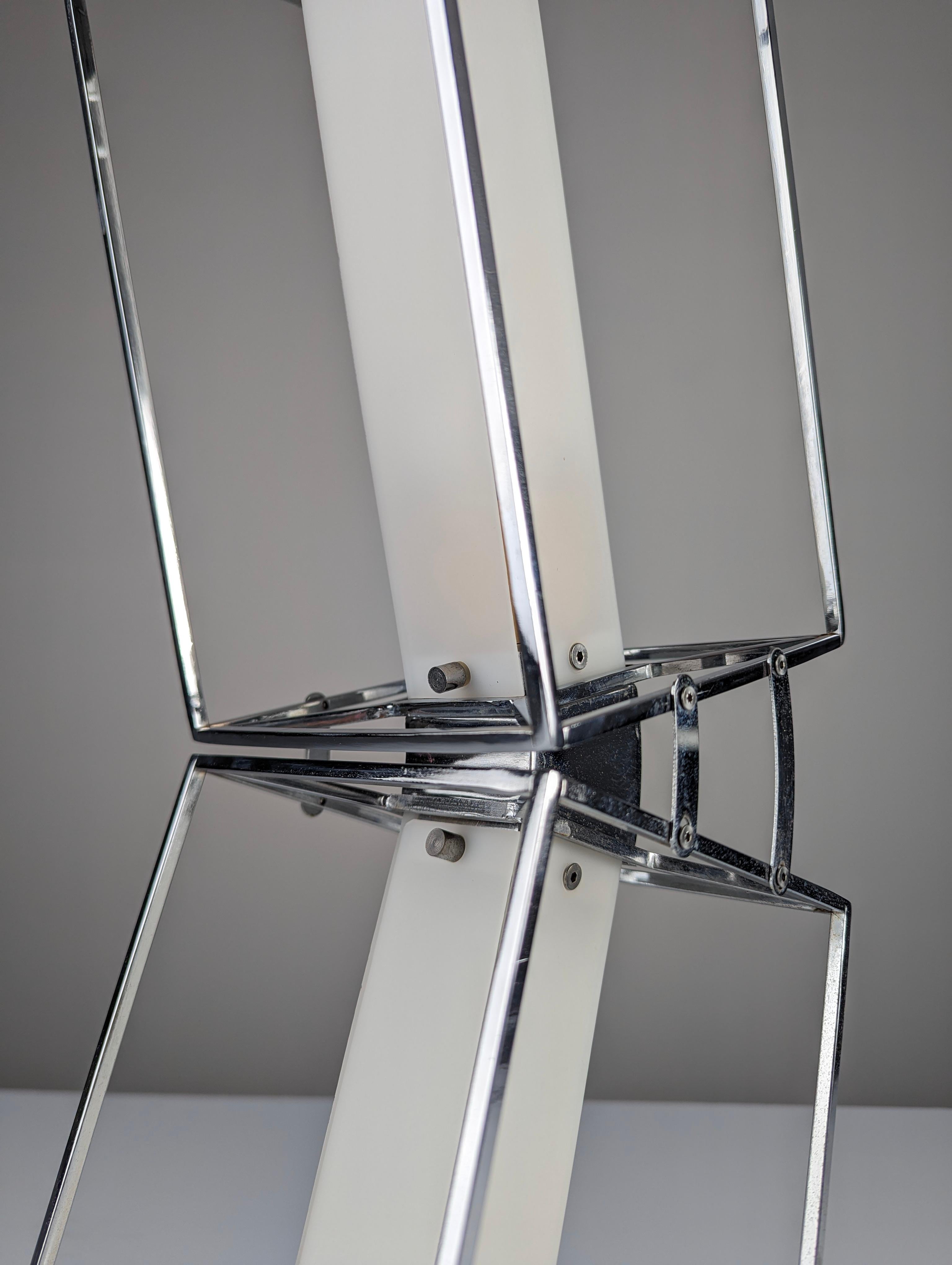 Architectural Design Table Lamp 20th Century In Good Condition For Sale In Benalmadena, ES