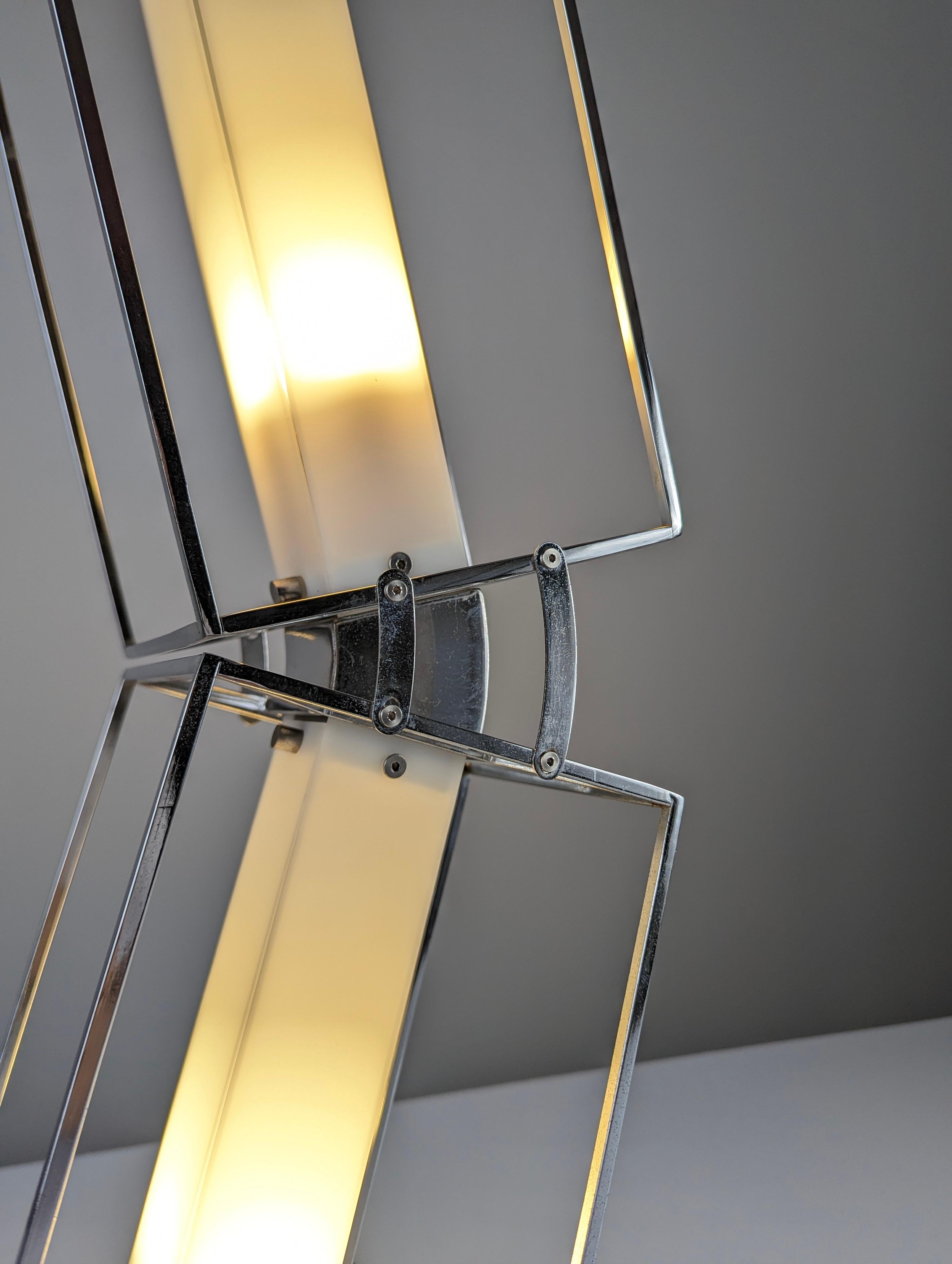 Architectural Design Table Lamp 20th Century For Sale 3