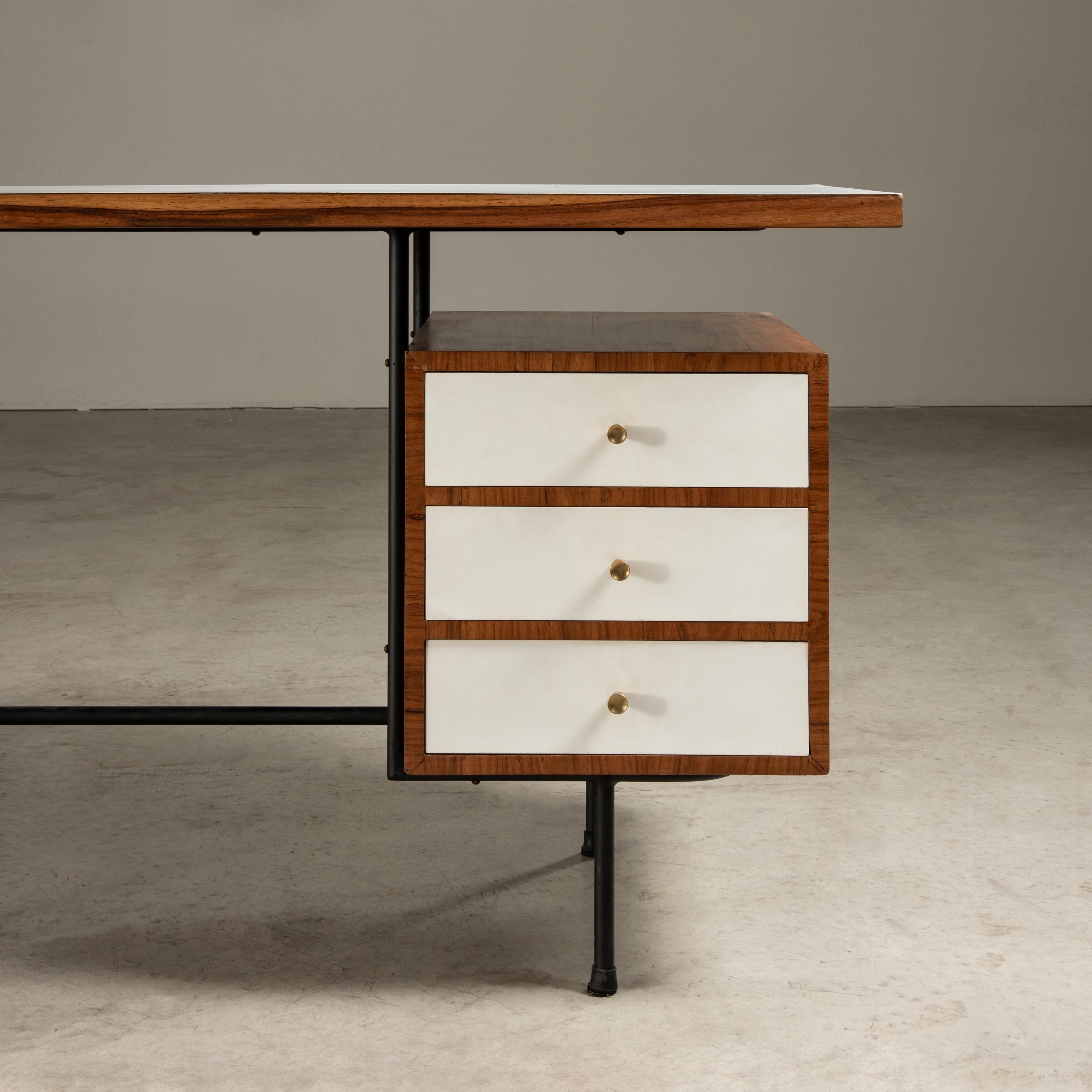 Architectural Desk in Iron and Wood, by Unilabor, Brazilian Mid-Century Modern   For Sale 2
