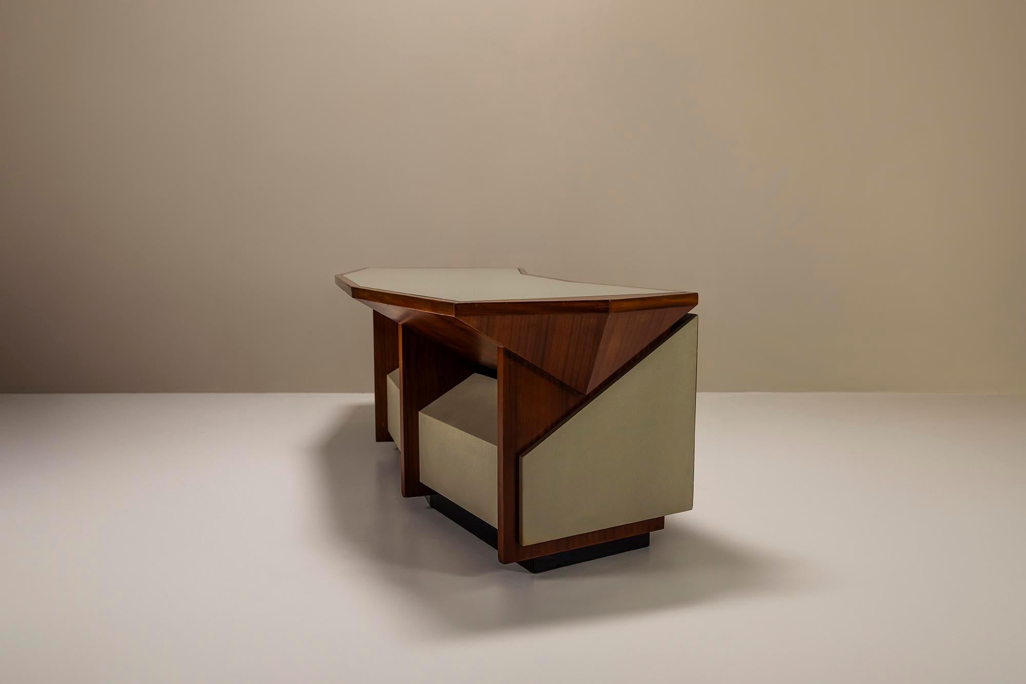 Mid-Century Modern Architectural Desk In Mahogany And Relief Textured Leather, Italy 1960's