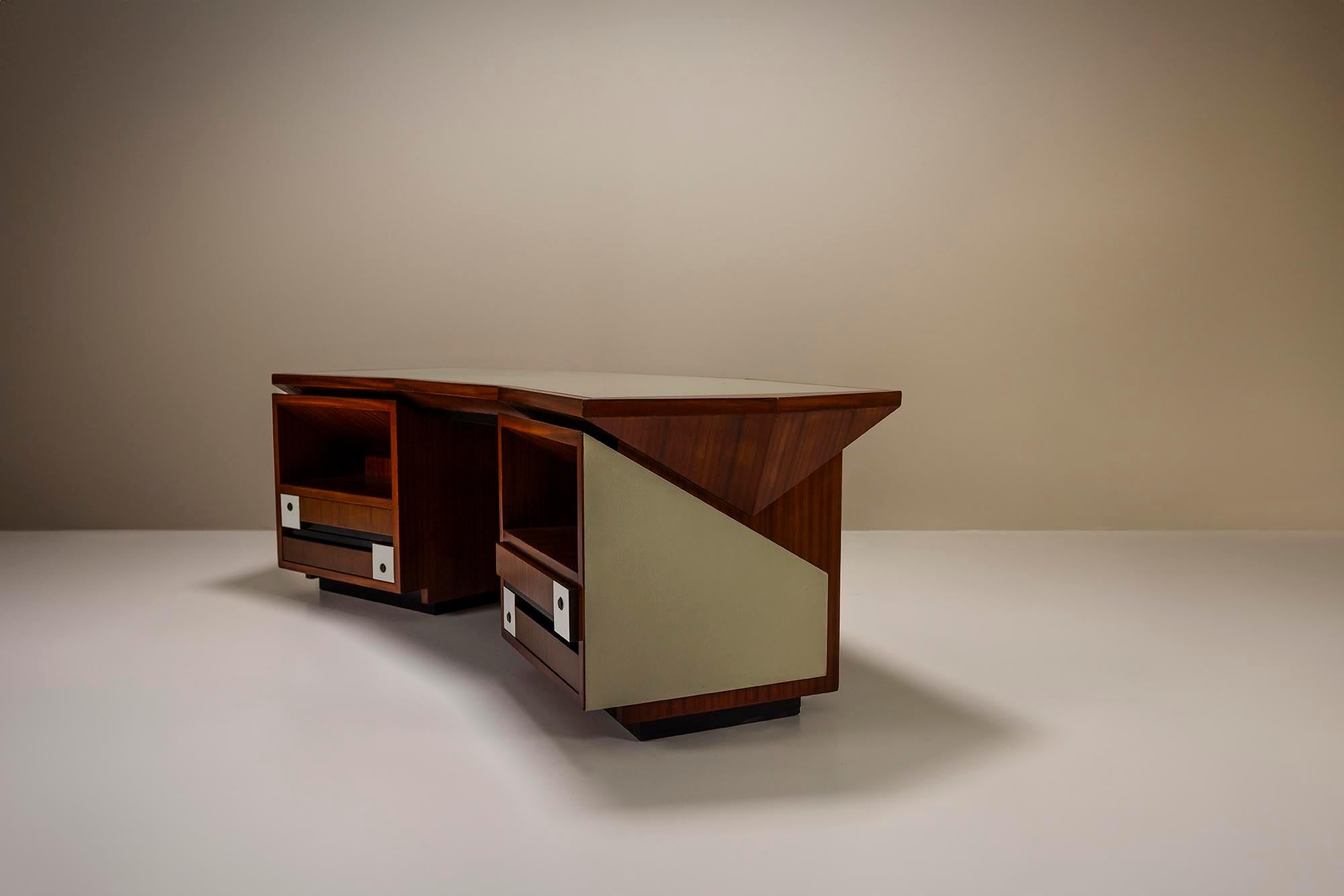 Architectural Desk In Mahogany And Relief Textured Leather, Italy 1960's In Good Condition In Hellouw, NL