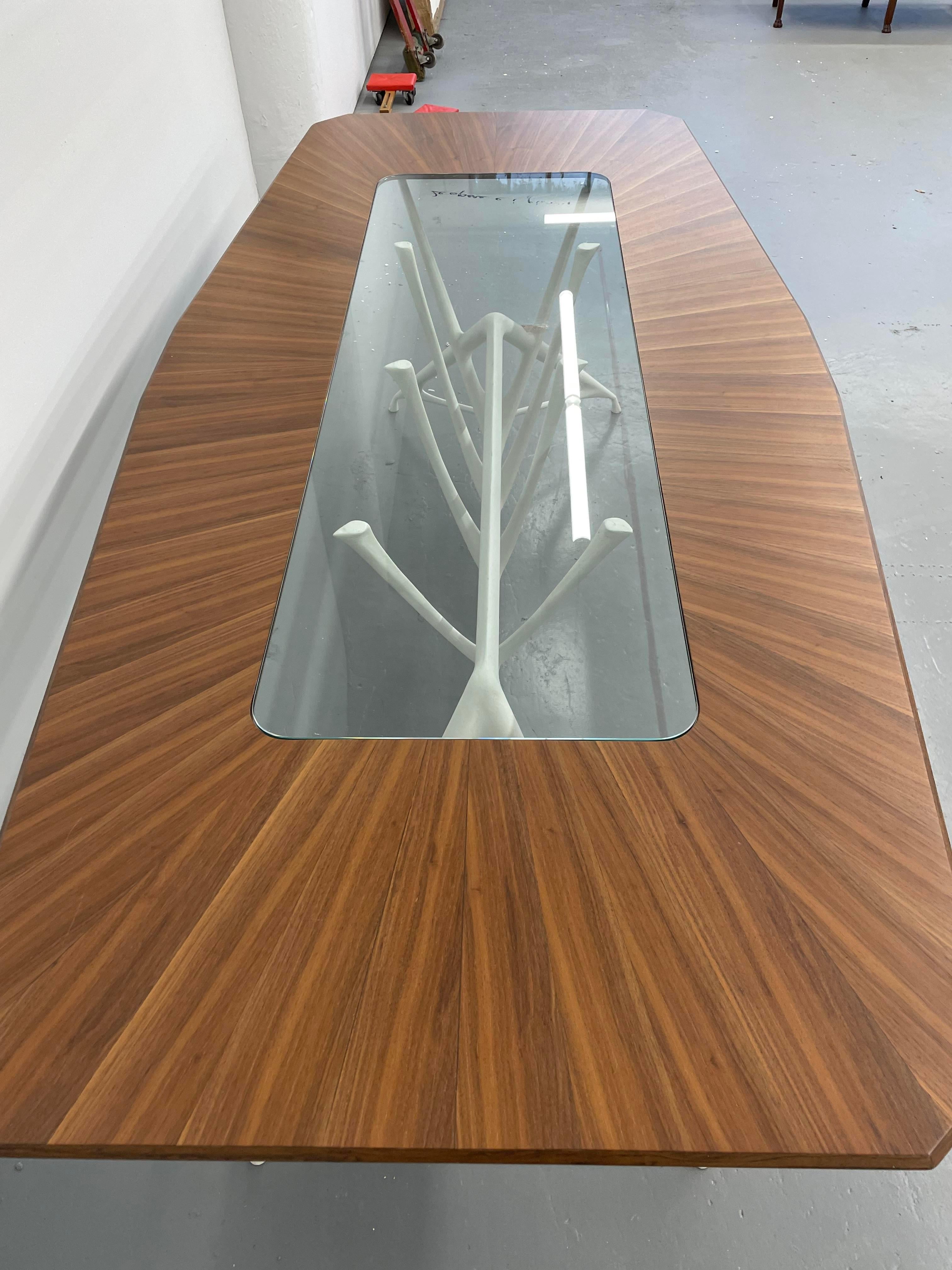 Table de salle à manger architecturale conçue par L'Opere e i Giorni en vente 2