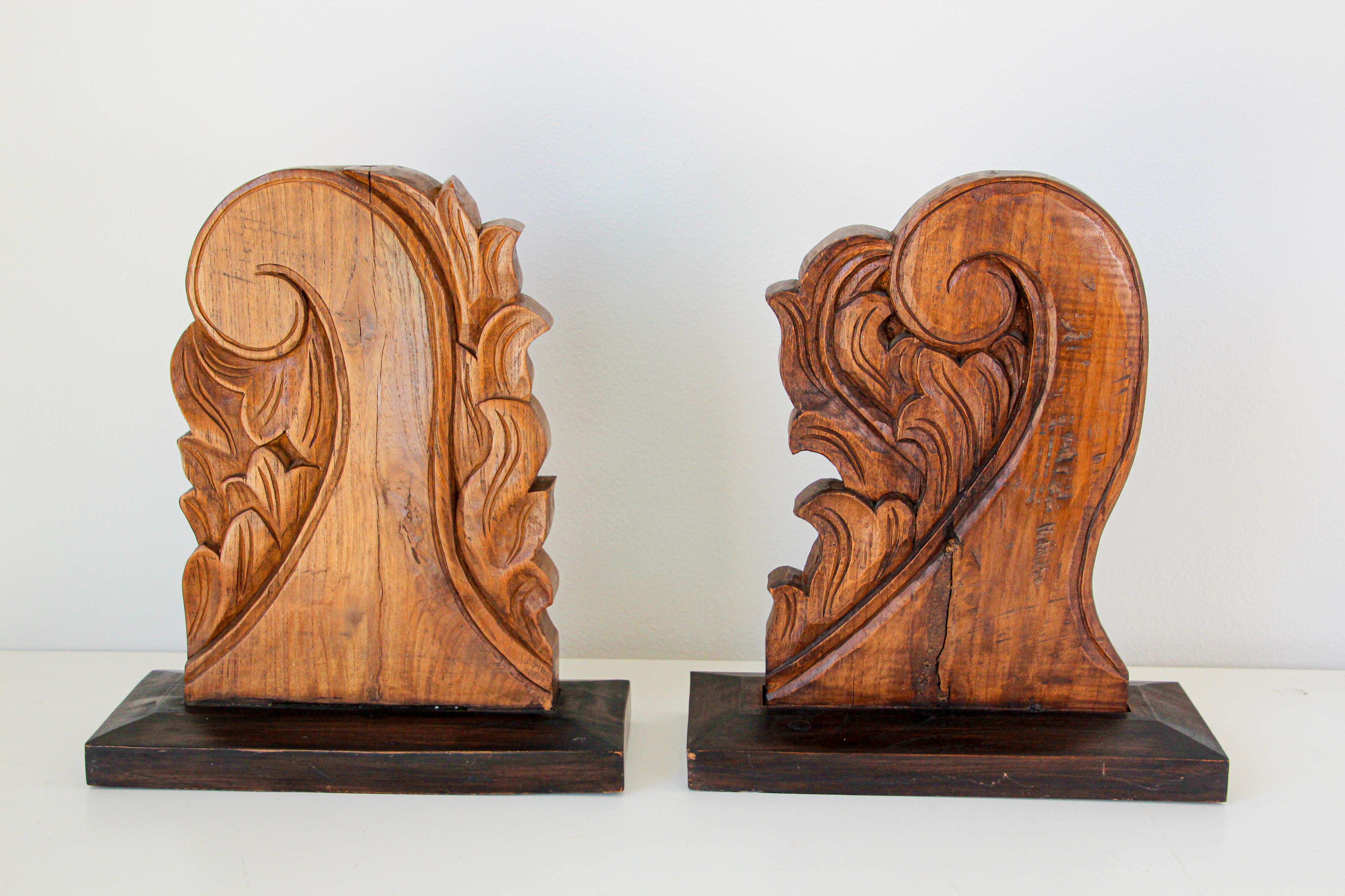 Pair of mounted antique architectural carved wood fragment from Europe mounted.
This antique fragment were elements of a section of hand carved wood frieze.
Mounted on a custom made, rectangular-shaped wood base, beautifully aged wood, will make