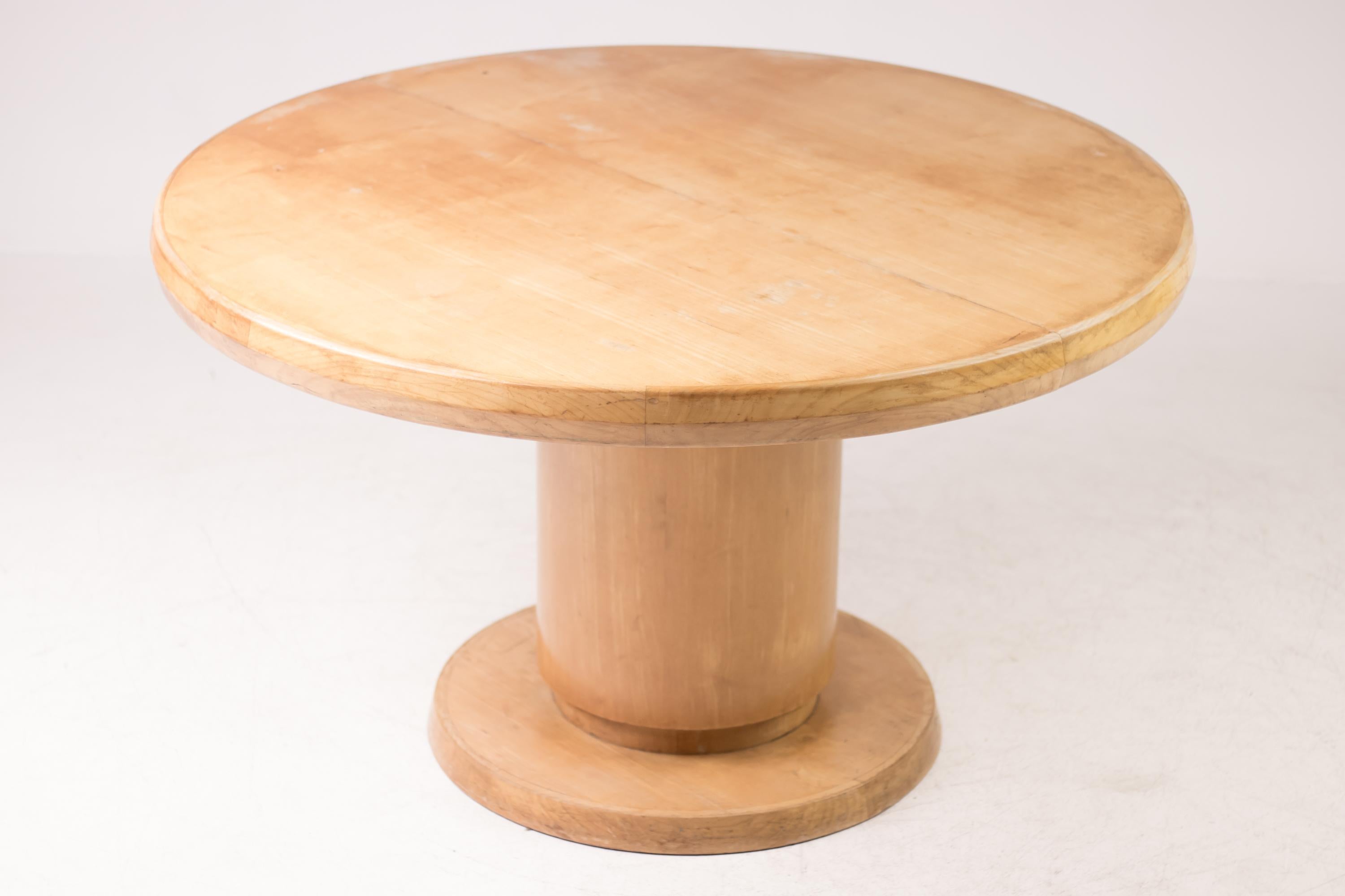 Architectural Extendable Circular Dining Table In Fair Condition In Dronten, NL