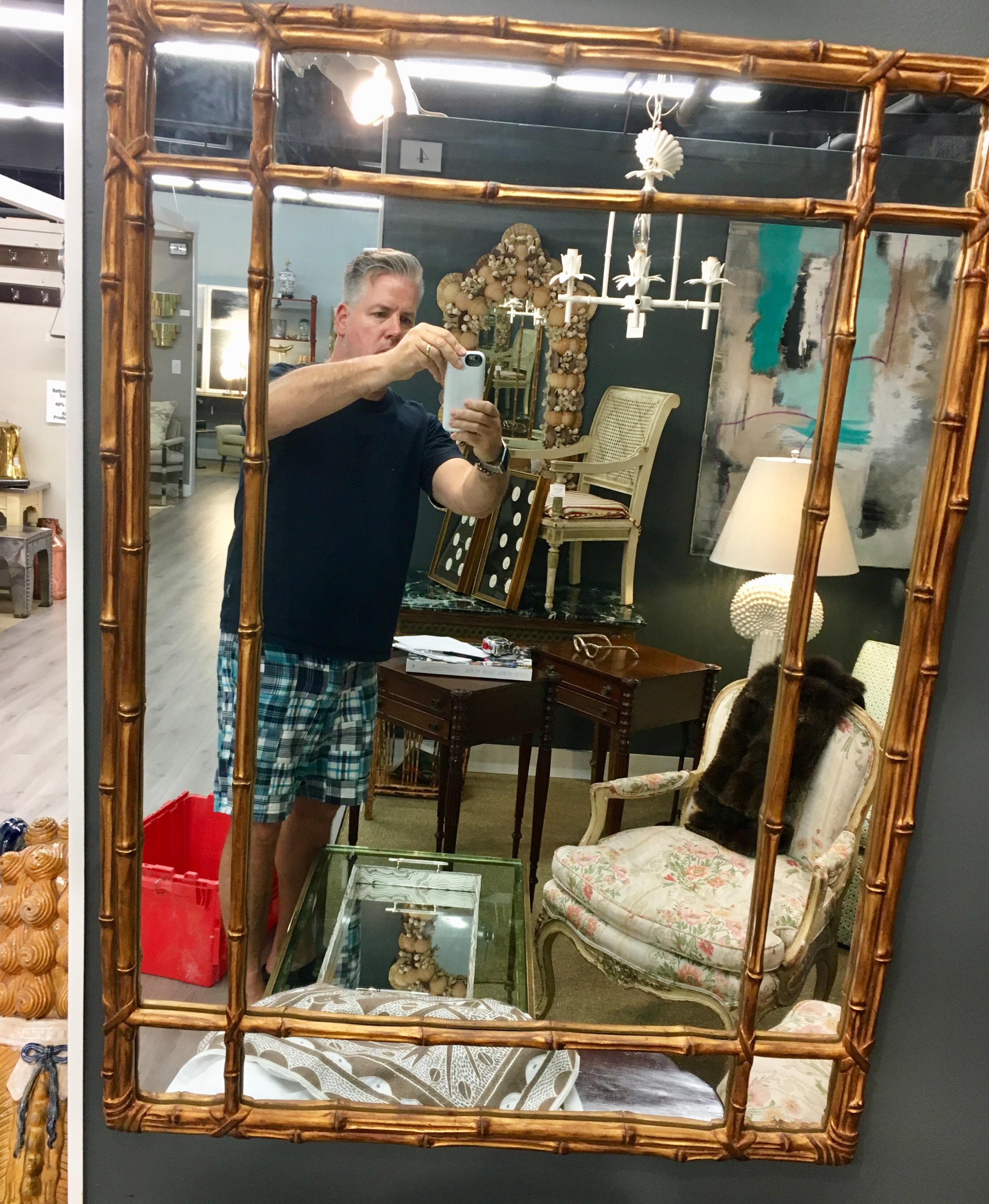 Mid-20th Century Chinese Chippendale Faux Bamboo Chinoiserie Style Mid Century Gilt Wall Mirror